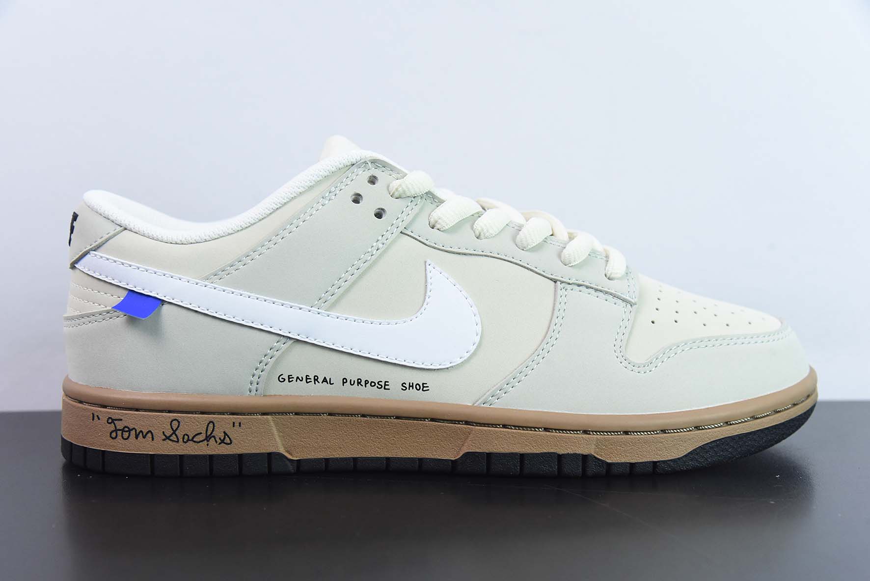 NIKE SB Dunk Low 运动休闲低帮板鞋 大友克洋 麂皮 米黄 货号：DD5896-020