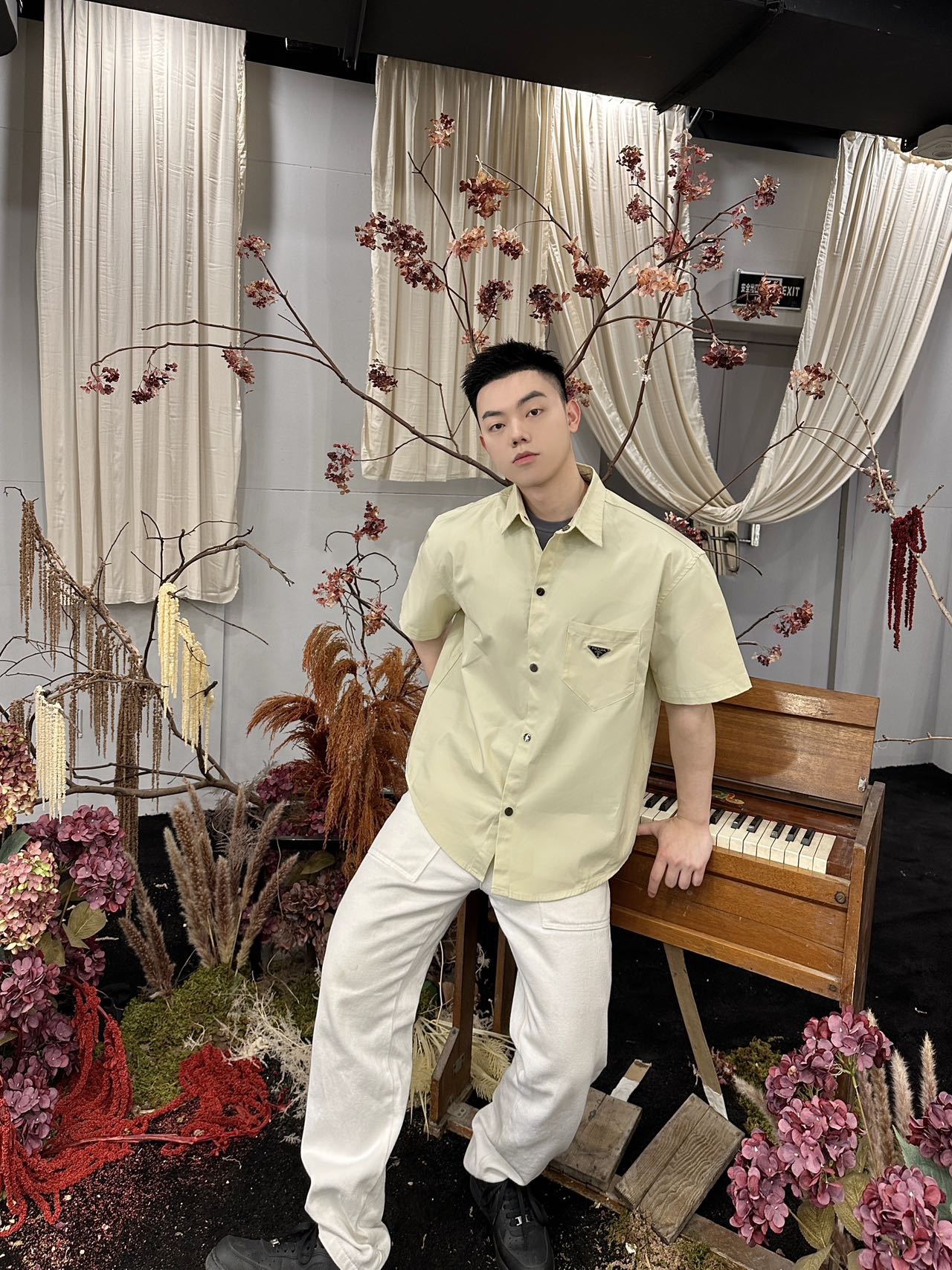 上身素材# PRADA/普拉达 PRD 23SS 工装短袖衬衫