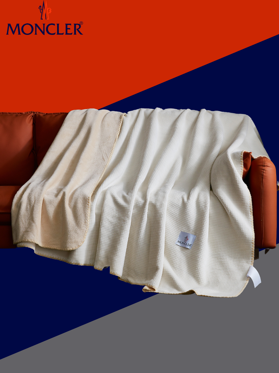 MONCLER - Comprehensive 4