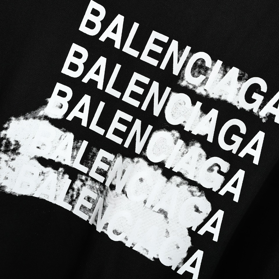 170 BALENCIAGA/巴黎世家23SS 印花模糊字母短袖T恤