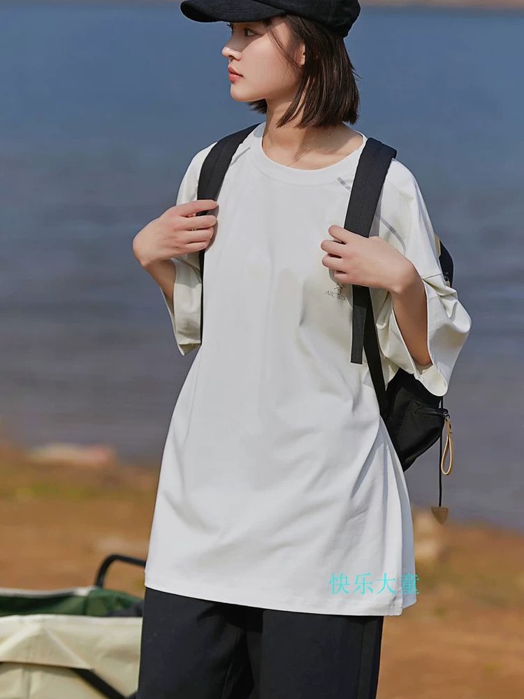 上身素材# ARC'TERYX/始祖鸟 经典字母反光条短袖