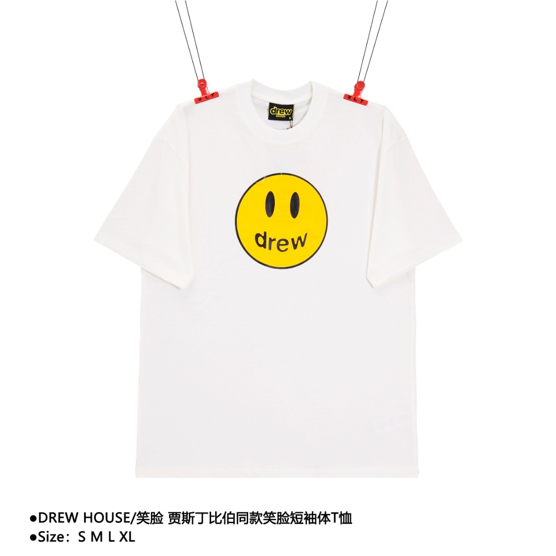 💰120
DREW HOUSE/笑脸 贾斯丁比伯同款笑脸短袖体T恤
Size:S M L XL
在 2018 年年初时 加拿大著名歌手贾斯汀比伯Justin bieber以自己的中间名 “Drew” 为来源 成立个人品牌Drew House 正式推出了第一个服装系列 面料定织定染21支210克单面精梳棉+32支1 x 1双纱螺纹 经洗水预缩处理 手感柔软 缩水率低 印花采用进口胶浆印花 全自动椭圆机出品 边缘细腻 质感好 经高温烘炉 印花牢固度好 不易裂开
款式编号:B-56056056013