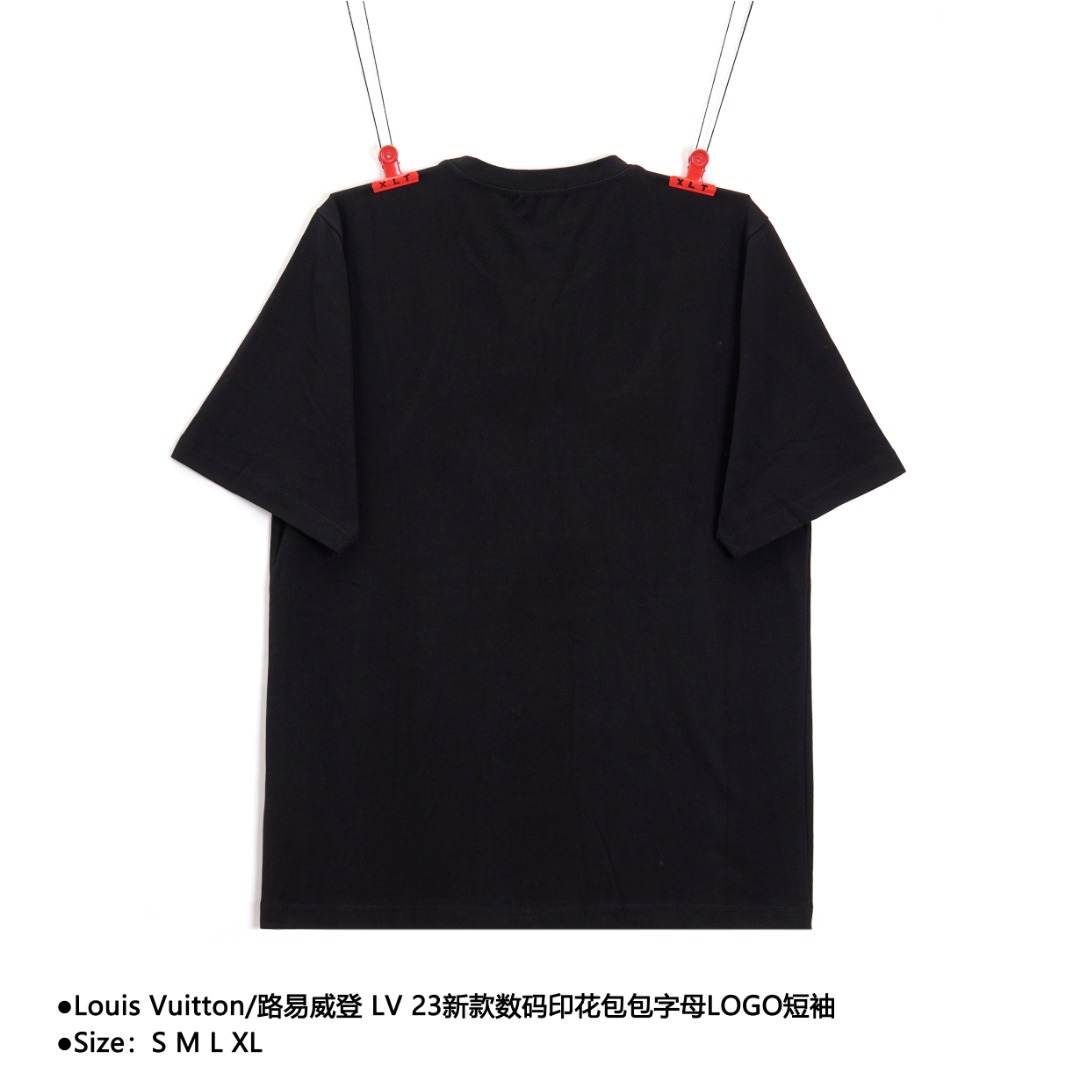 💰160
Louis Vuitton/路易威登 LV 23新款数码印花包包字母LOGO短袖
Size：S M L XL

面料：全棉精梳26支双纱紧密纺织面料，水洗280克手感柔软抗起球不掉色
印花：数码直喷印花
辅料：主标洗标吊牌齐全

款式编号：C-560560500017