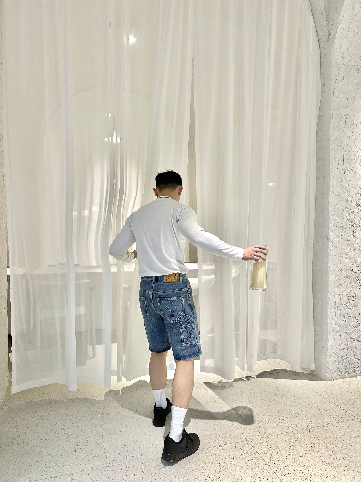 上身素材# LouisVuitton/路易威登 LV 压纹老花工装牛仔短裤