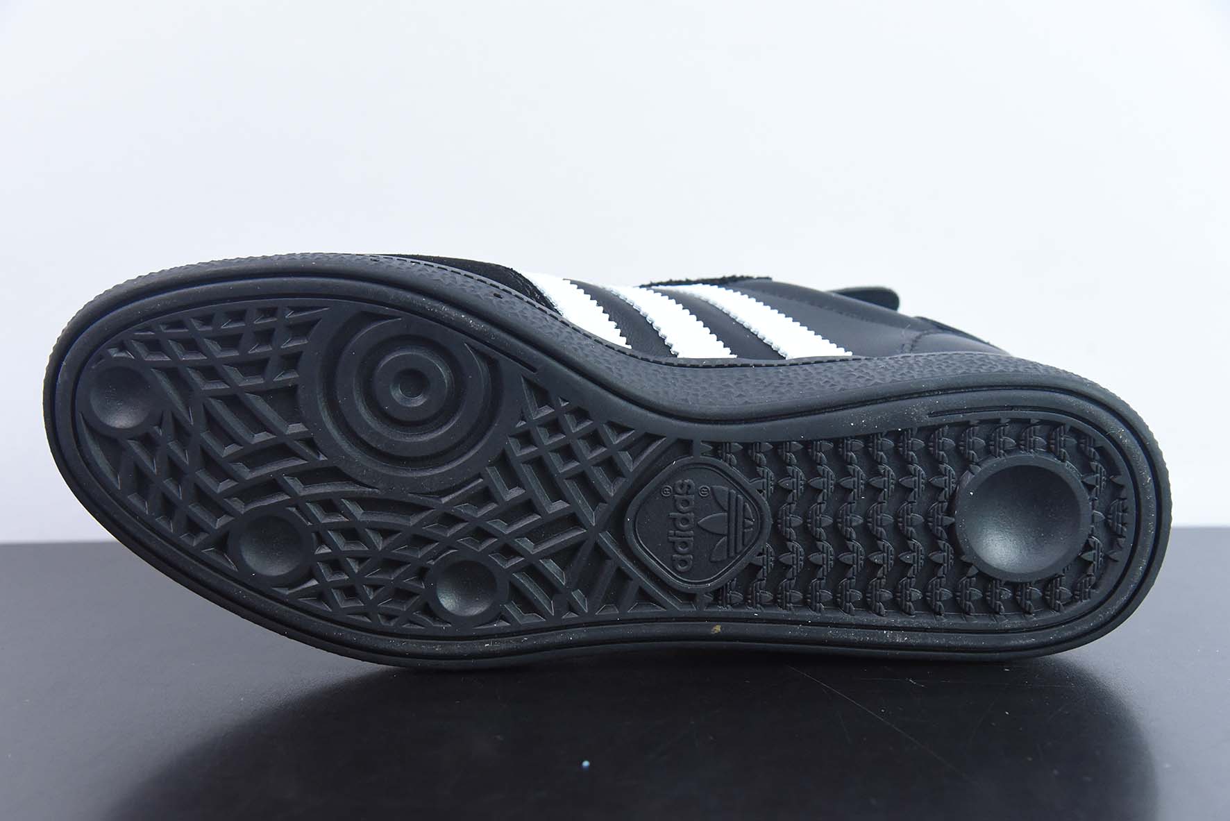 Adidas Handball Spezial"Black"手球运动员系列低帮复古百搭休闲运动板鞋“皮革黑白”HP6695