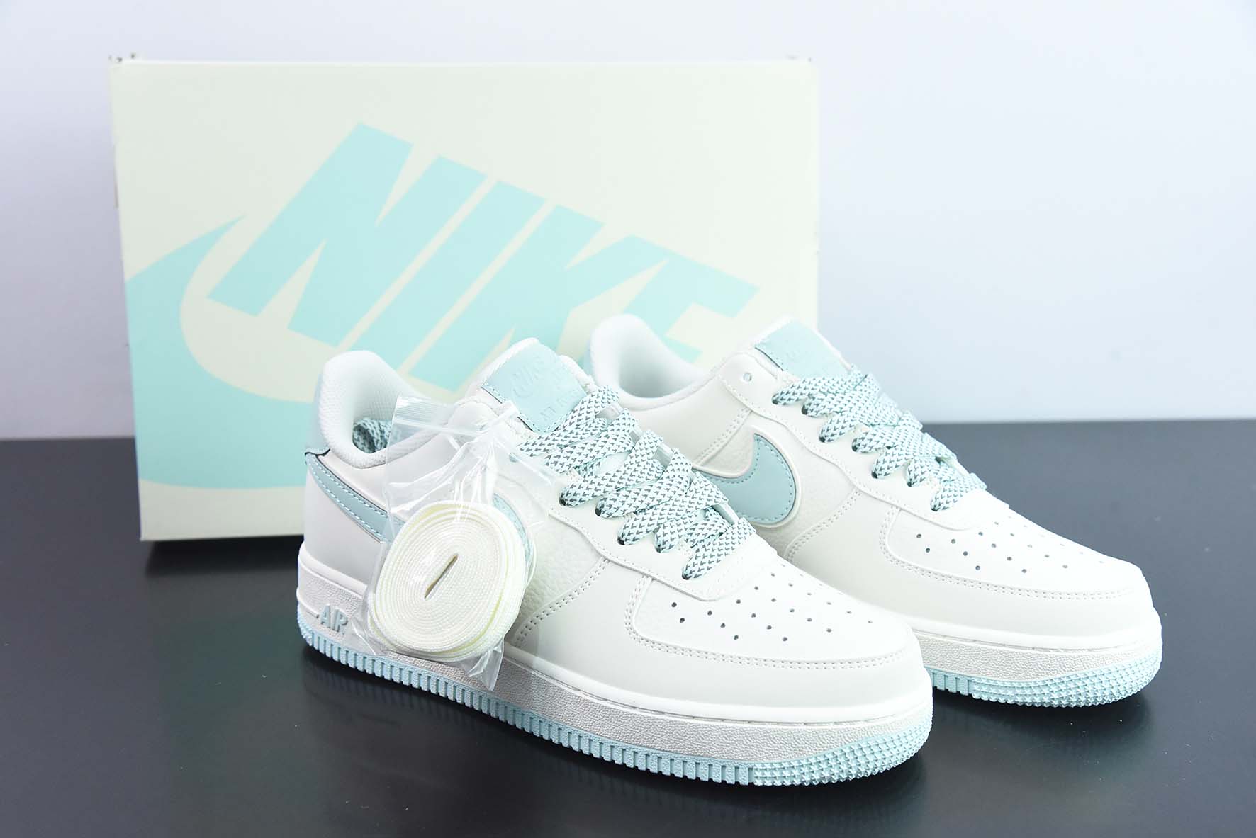 Nike Air Force 1 Low '07 米冰蓝 满天星低帮空军一号休闲板鞋货号：GL6835-011