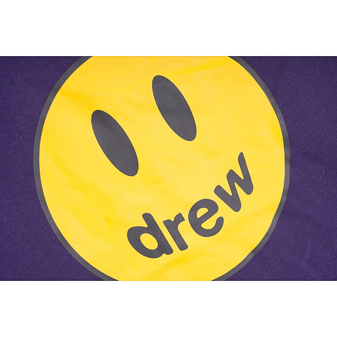 💰130
Drew House/笑脸 23ss 笑脸短袖
Size:S M L XL
定织定染面料,匹布数码印
进口胶浆印花,领口纯棉螺纹定制,不易变形,可区别市场版本,开模定制新款吊牌 水洗标 原包装袋
款式编号:GG-56056056014