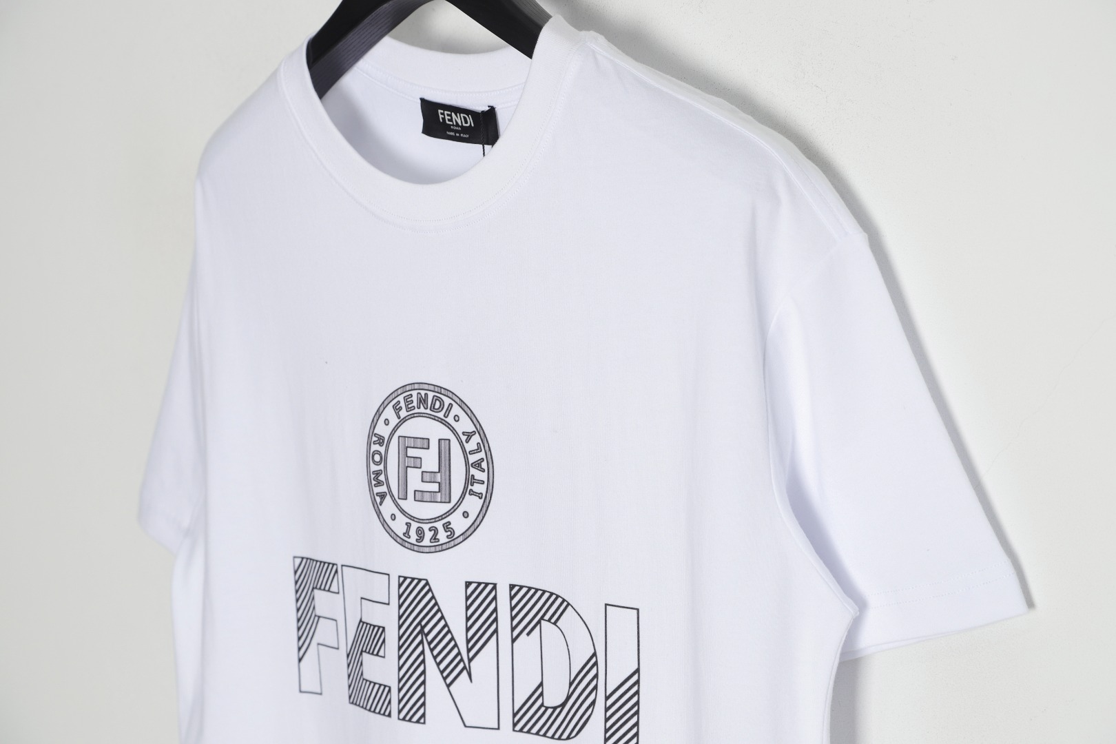 170 Fendi 芬迪 FD 胸前双F徽标logo印花短袖