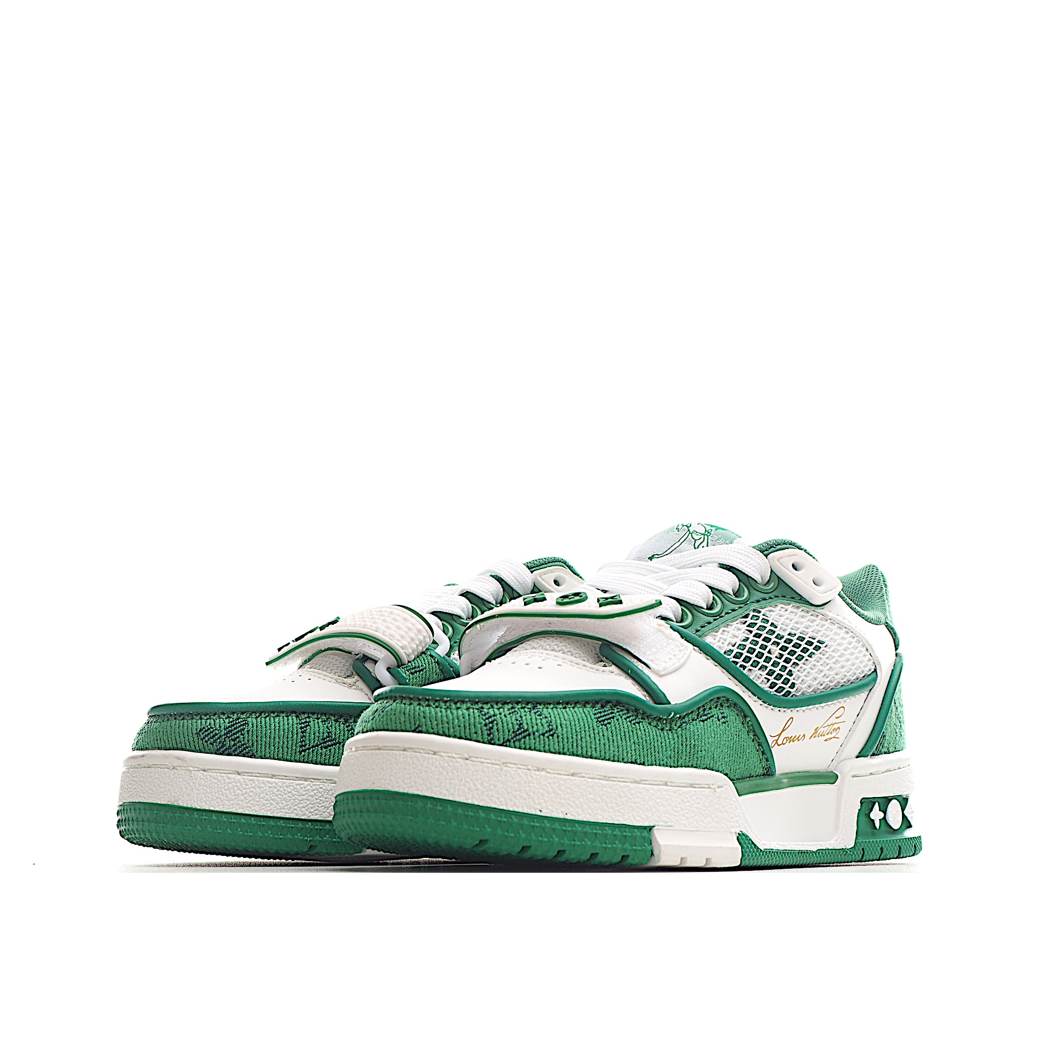 图片[2]-LV儿童时尚系带魔术贴板鞋 受复古篮球鞋的启发，Virgil Abloh 为 L V此次取材字母组合压纹小牛皮。作为鞋收集的图标的个性发光。由会标牛仔布和魔术贴肩带制成，带有会标花卉图案注入。后跟采用柔软材质舒适贴合脚踝。 尺码：26-37 货号：绿色-选品中心