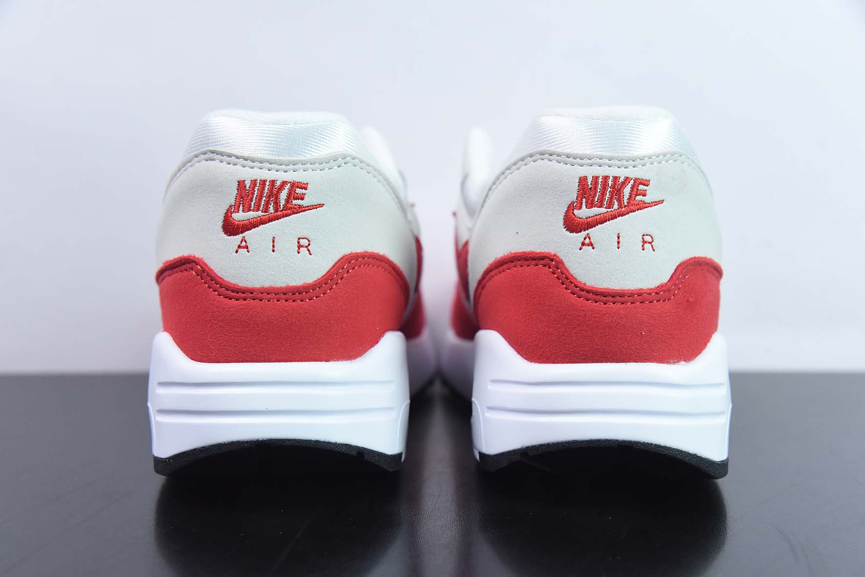 Nike Air Max 1 2022复刻 复古休闲跑步鞋 白红色 货号：DQ3989 100