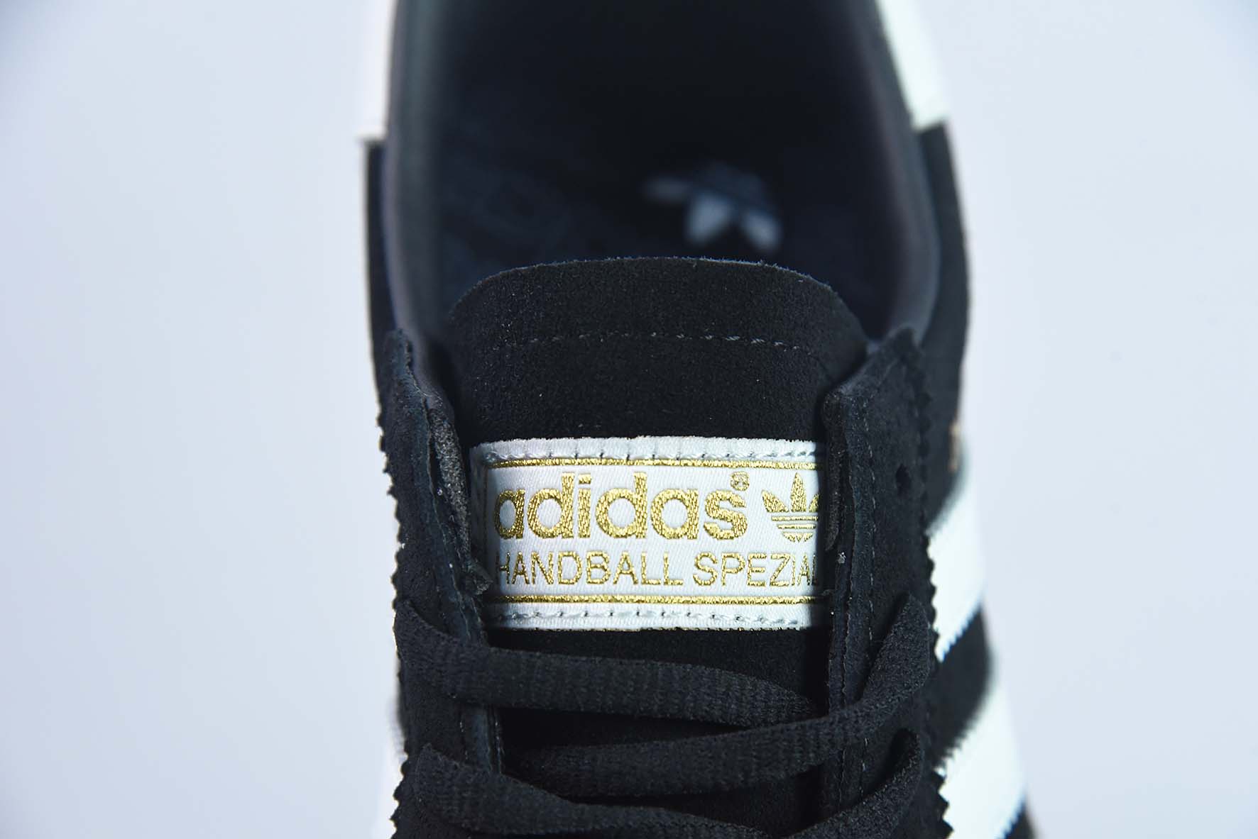 adidas Originals Handball SPEZIAL瞪羚羊系列经典板鞋 货号：DB3021