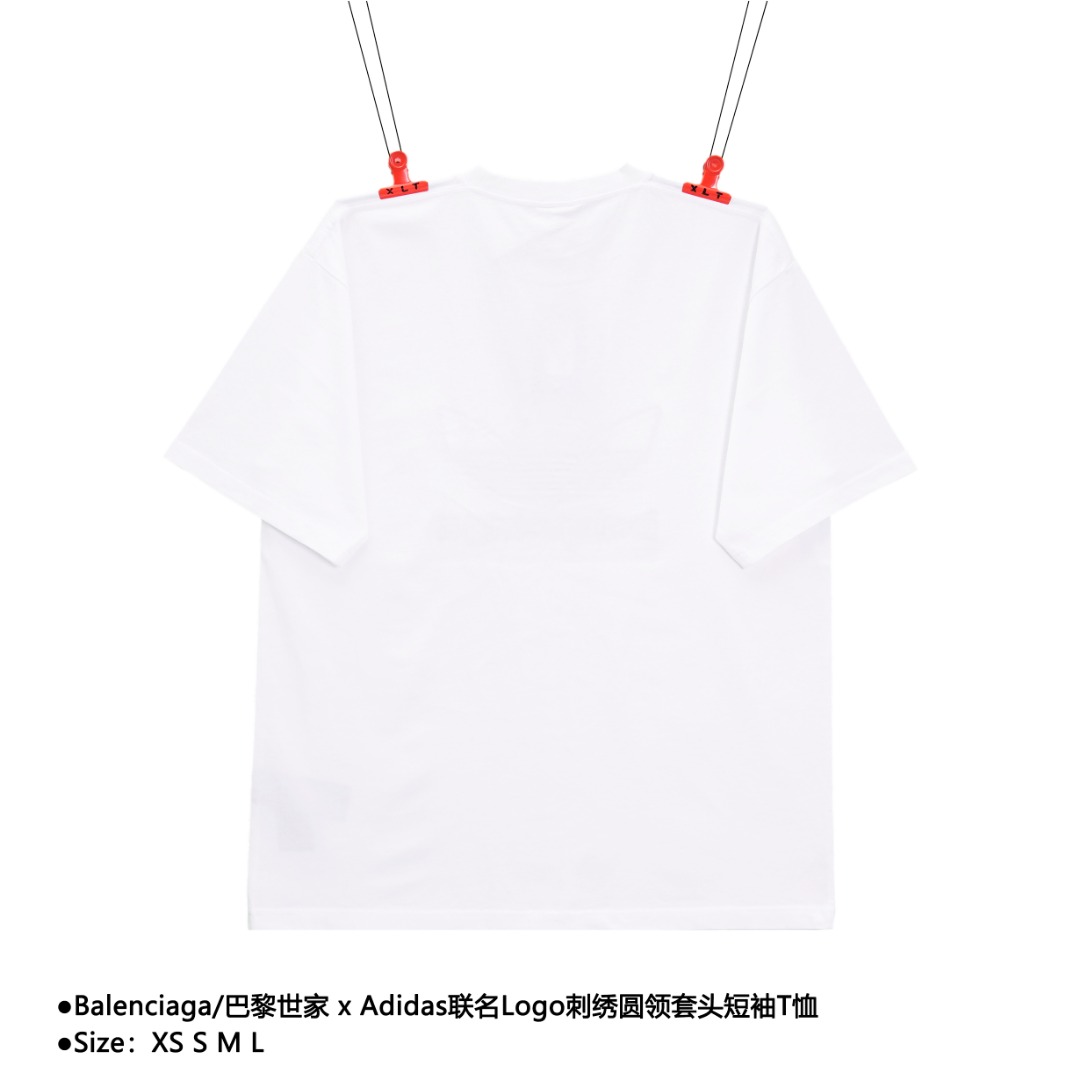 💰150
Balenciaga/巴黎世家 x Adidas联名Logo刺绣圆领套头短袖T恤
Size:XS S M L
刺绣:直线挺直,曲线圆顺;针迹整齐,边缘无参差现象;绣面平服,丝缕不歪斜;针距一致,不露底,不重叠;绣面光洁,无墨迹等污渍。采用先进的进口绣花机器来确保每一个客户的logo绣花质量。
面料:采用26支精梳棉+10支全棉,克重180G,面料用的是国产新疆优质棉纱,新疆棉花是国产棉花中公认的优等材料。布料是用国际公认的福原针织机织造,面料纹理清晰,回弹性好,抗皱性很强,耐磨性和透气性较好,贴肤,不容易松垮具有持久挺阔效果,面料光泽度、强度、耐磨性较好,缩水率小,骨架感很好。纯棉布是气流液缸生产,环保染色达到国家一等品要求,不易掉色,不容易出现折痕爪痕
版型:合身版型,好穿到一年四季都可拥有:缝纫机针采用9号圆头针,不扎破不扎断面料的纤维,走线3CM/14针的密度,紧密不松垮不稀疏;缝纫线采用进口防油处理线,不会出现油渍现象;坎车为银剑带刀进口车,不吃布、不余布,足足的品牌高货感!
款式编号:QQ-56056056016