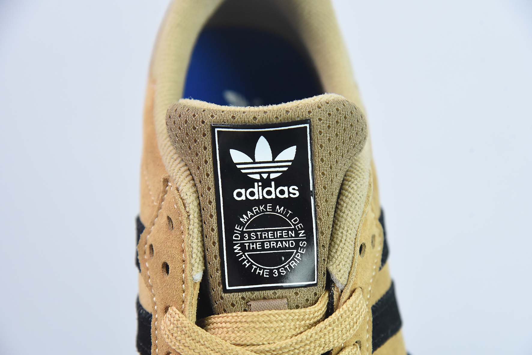 阿迪 AD 三叶草 Originals Samba ADV"Cardboard Black"桑巴舞系列绅士德训足球风百搭低帮休闲运动板鞋“翻毛麦黄黑”HP9085