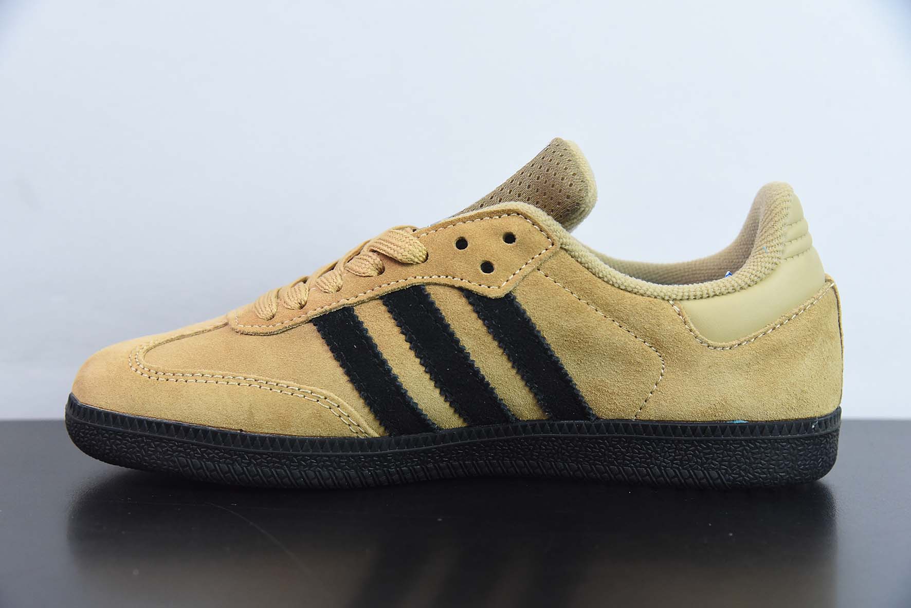 阿迪 AD 三叶草 Originals Samba ADV"Cardboard Black"桑巴舞系列绅士德训足球风百搭低帮休闲运动板鞋“翻毛麦黄黑”HP9085