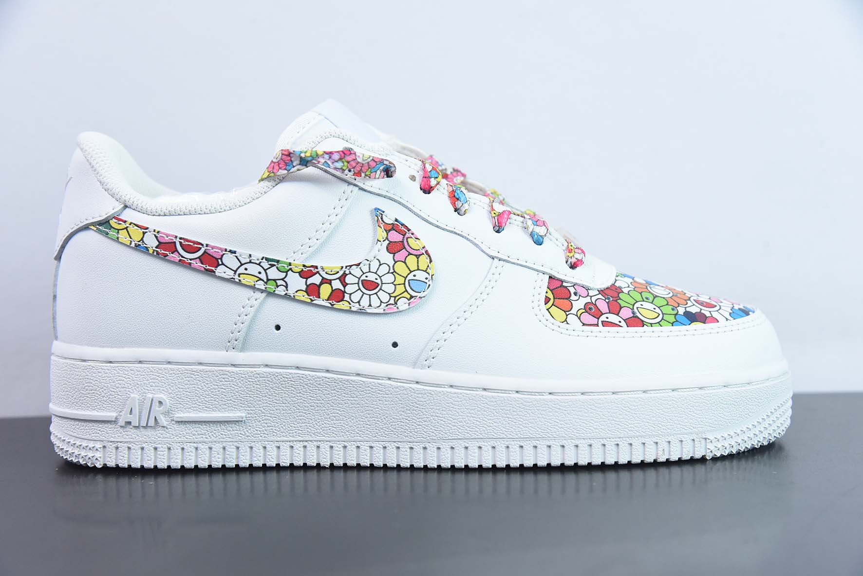Air Force 1’07 Low"White/Murakami Takashi"空军一号“白彩色村上隆太阳花”货号DD8959-100