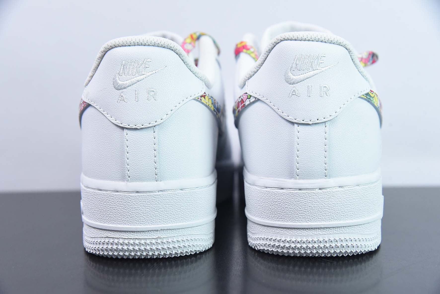 Air Force 1’07 Low"White/Murakami Takashi"空军一号“白彩色村上隆太阳花”货号DD8959-100