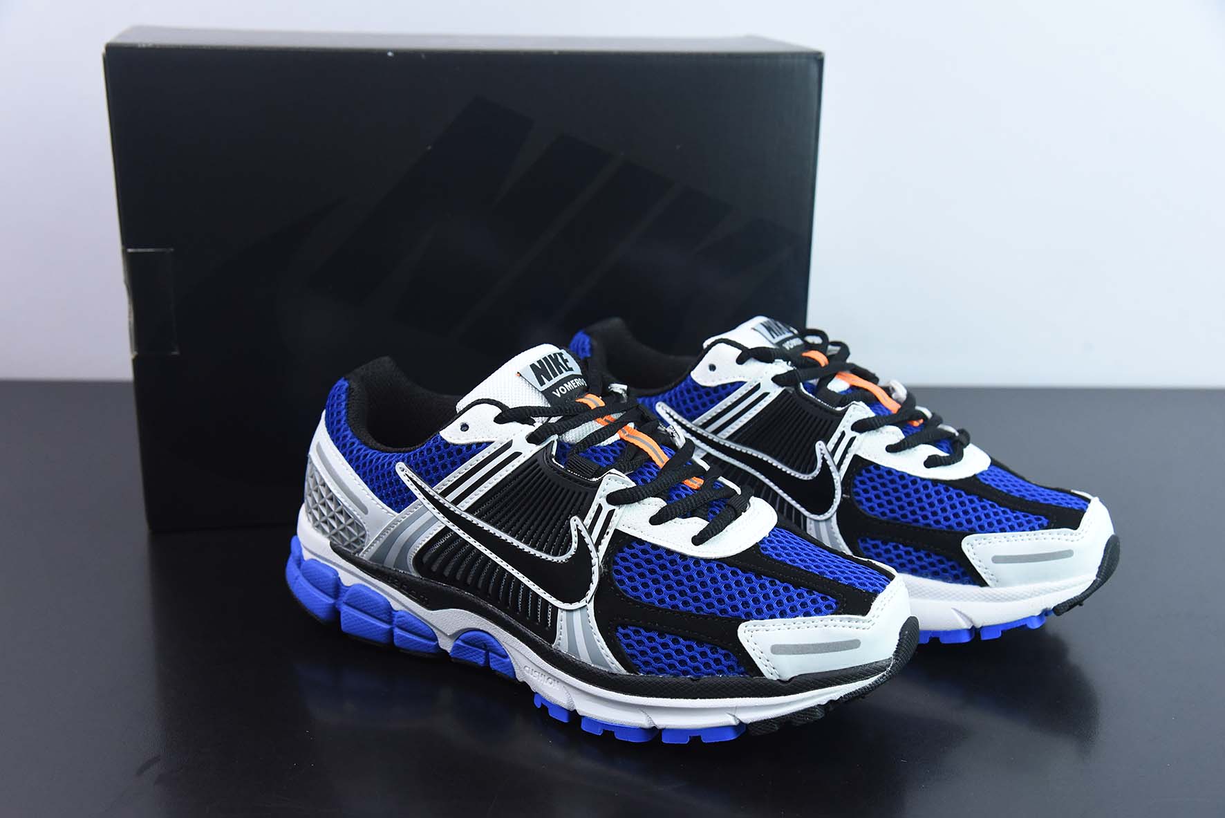 Nk Zoom Vomero 5 SP 佛莫罗5代系列经典复古休闲运动慢跑鞋 CI1694-100