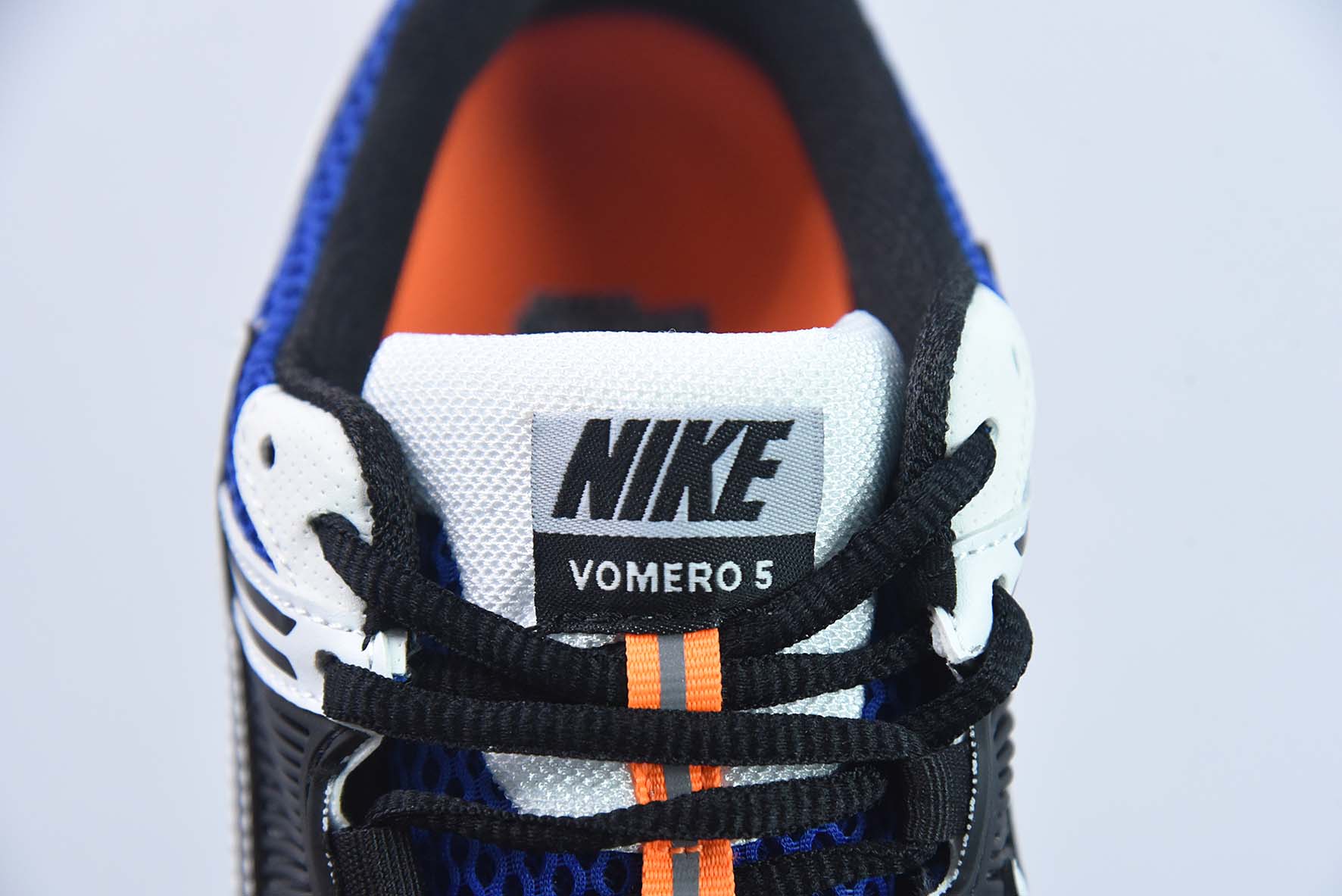 Nk Zoom Vomero 5 SP 佛莫罗5代系列经典复古休闲运动慢跑鞋 CI1694-100