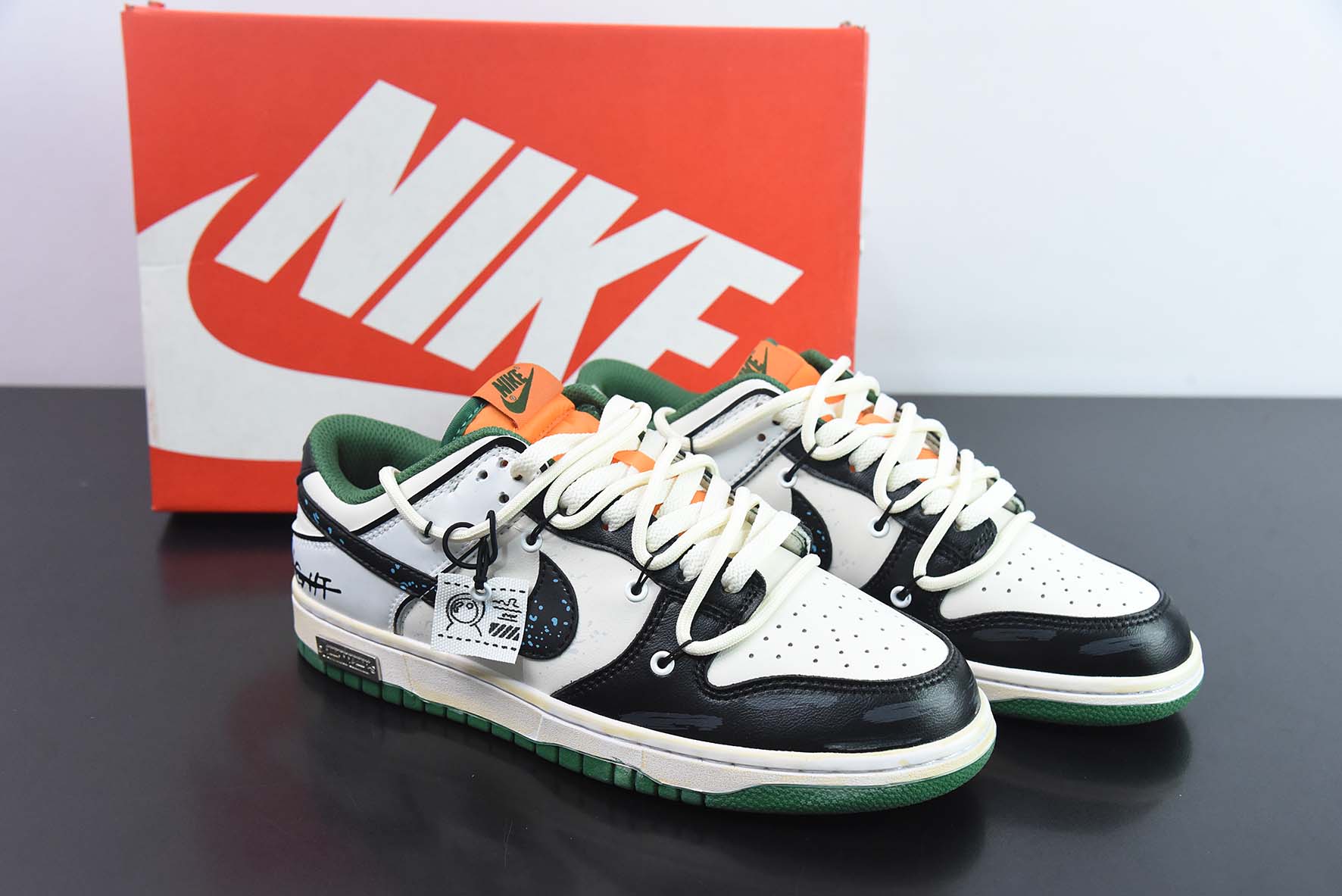 Nike Dunk Low 宇宙探索 星际迷航运动鞋 货号：DD1391-300