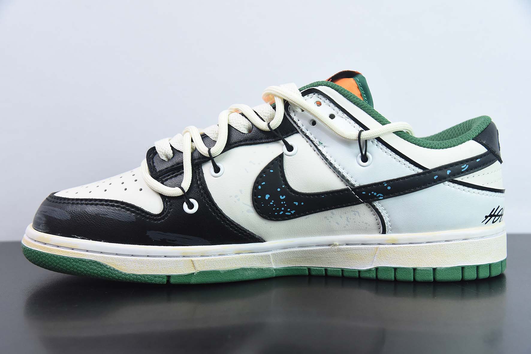 Nike Dunk Low 宇宙探索 星际迷航运动鞋 货号：DD1391-300