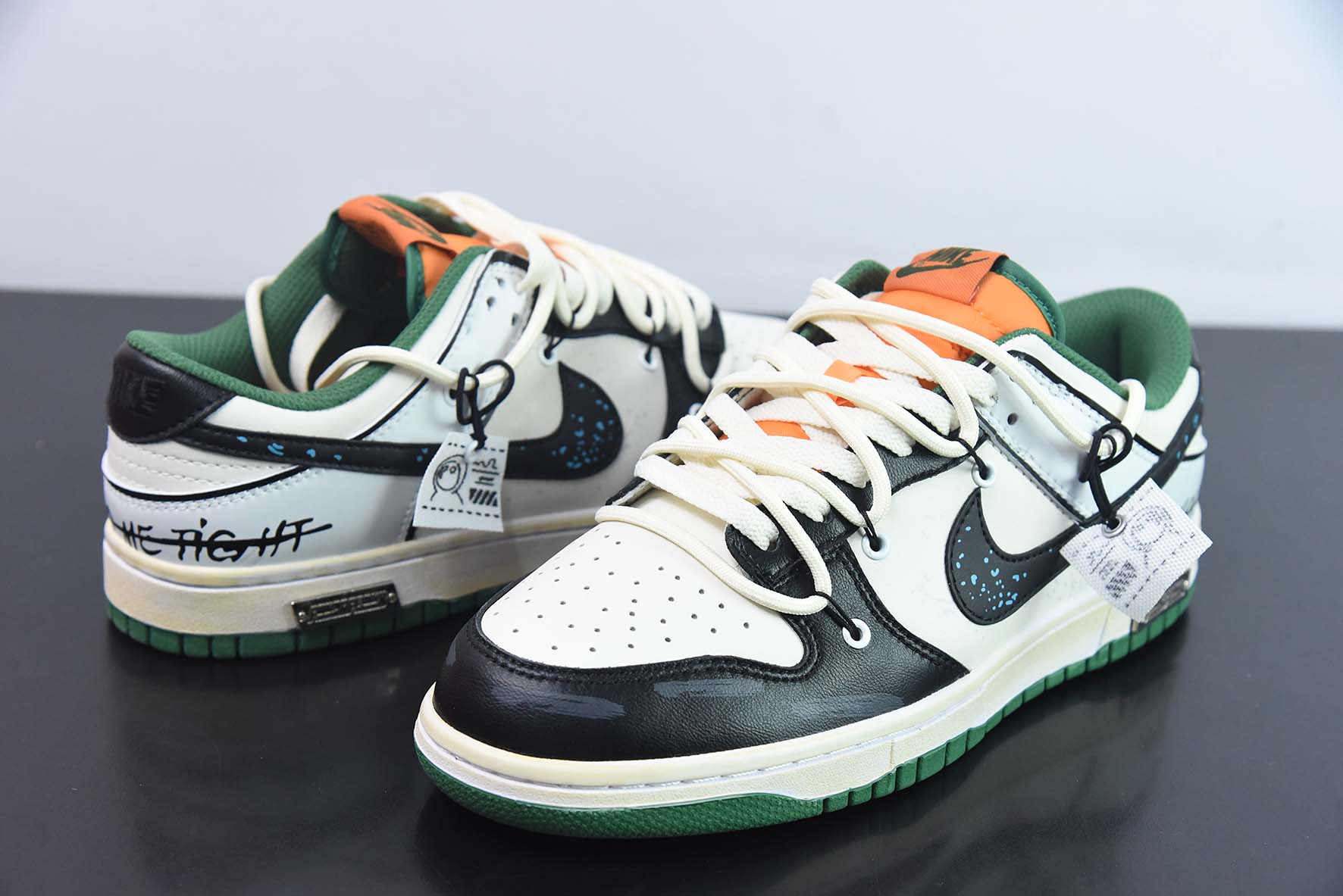 Nike Dunk Low 宇宙探索 星际迷航运动鞋 货号：DD1391-300