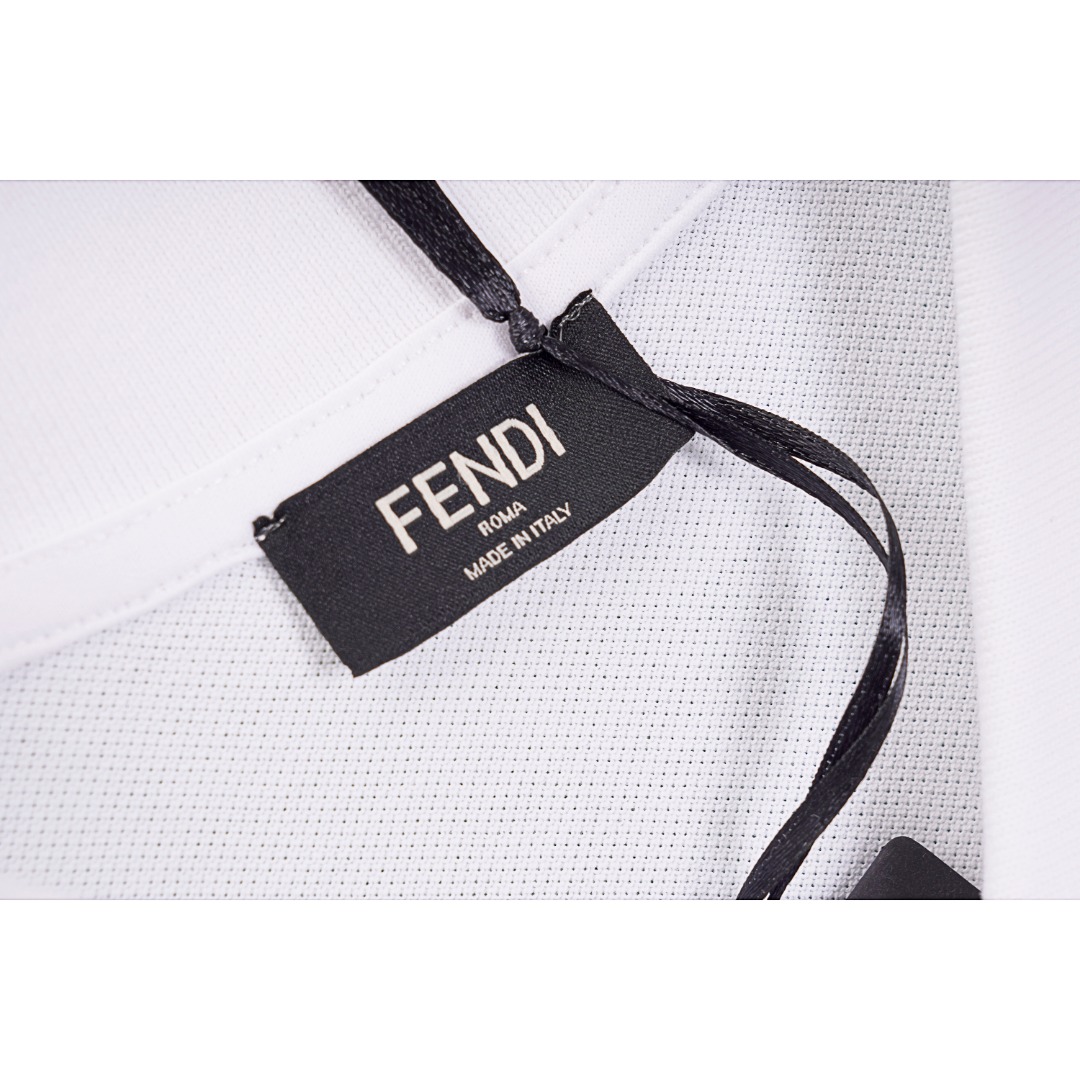 200 Fendi/芬迪 丝光面料logo徽标polo衫