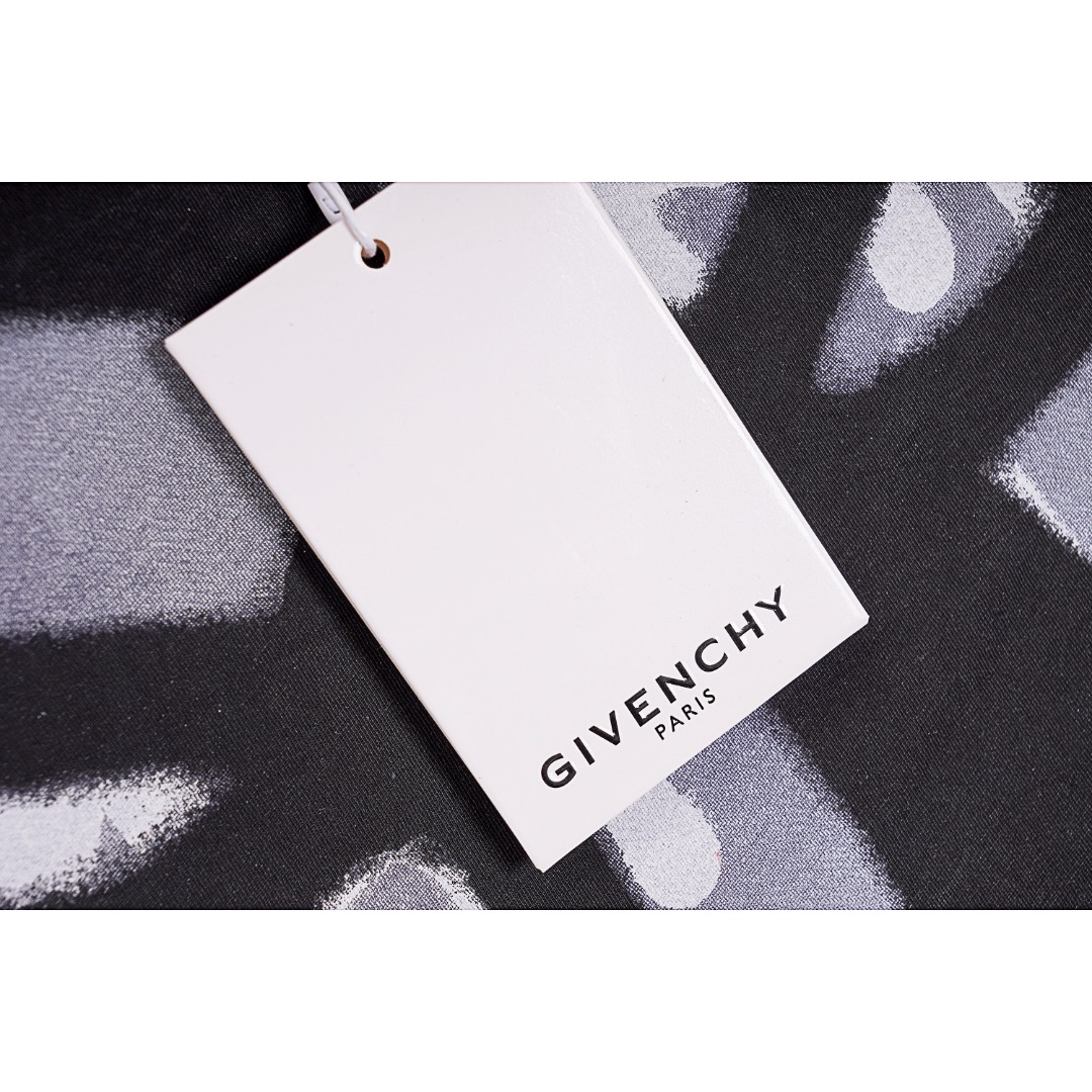 Givenchy/纪梵希 22SS 狗头印花短袖T恤
