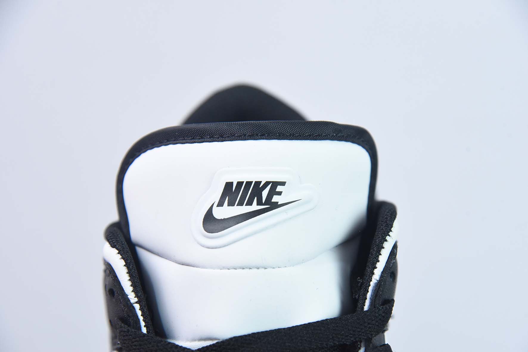 Nike Dunk Low Twist Panda 变异熊猫低帮运动鞋 黑白色货号：DZ2794-001