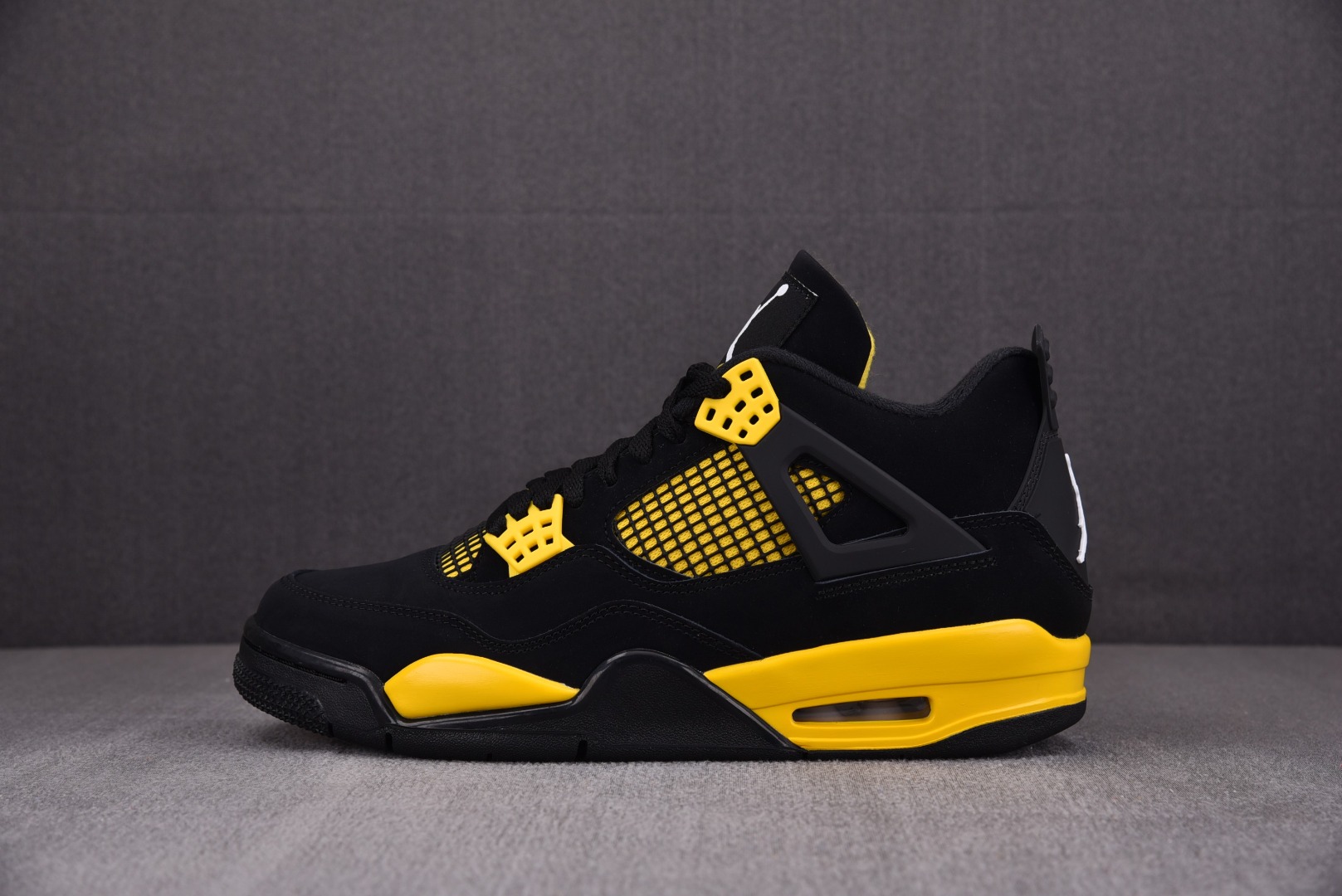 AJ4雷公尺码41-46总裁R版出品