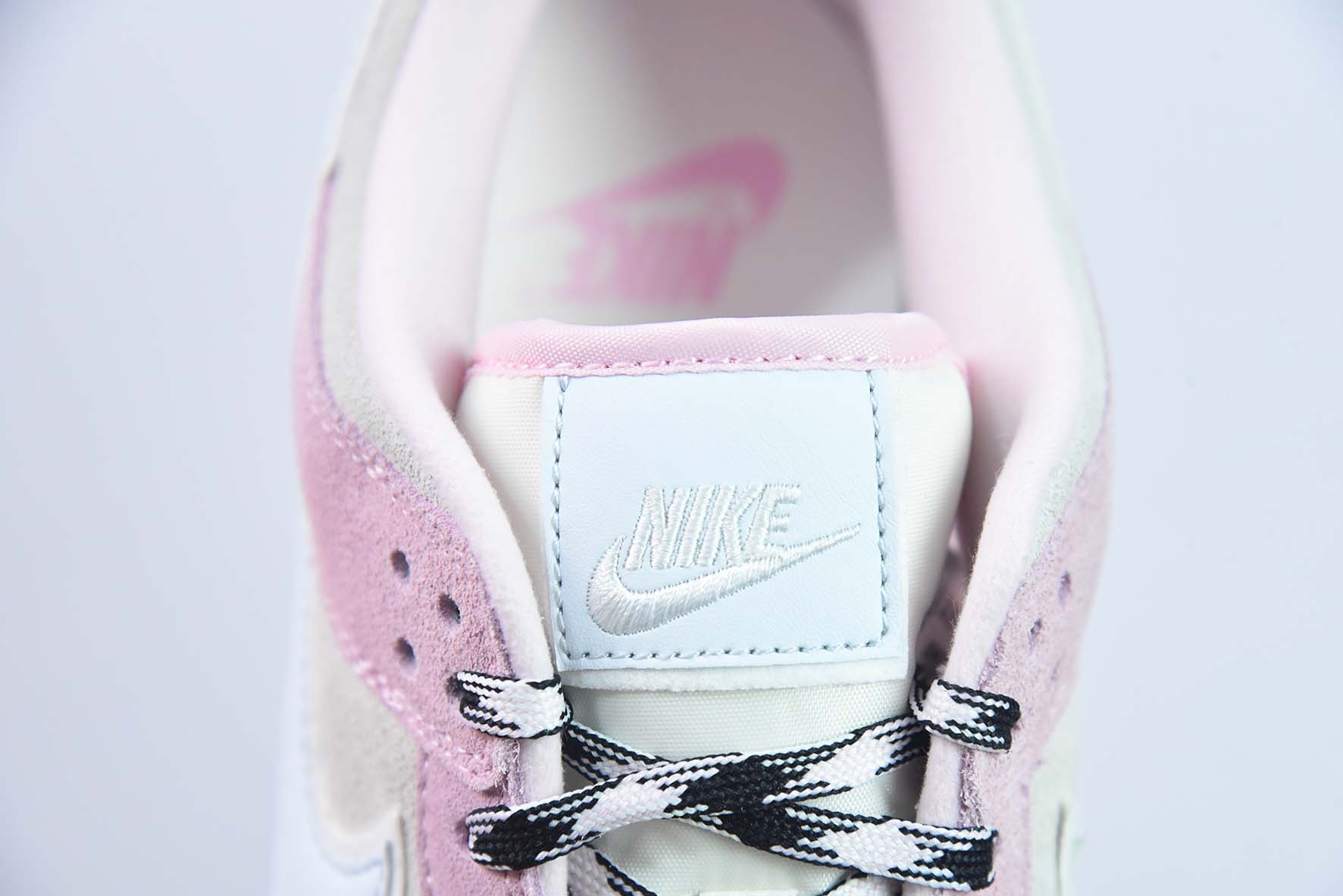 Nike Dunk Low SB 低帮滑板鞋/粉色 灰白粉 货号：DV3054-600