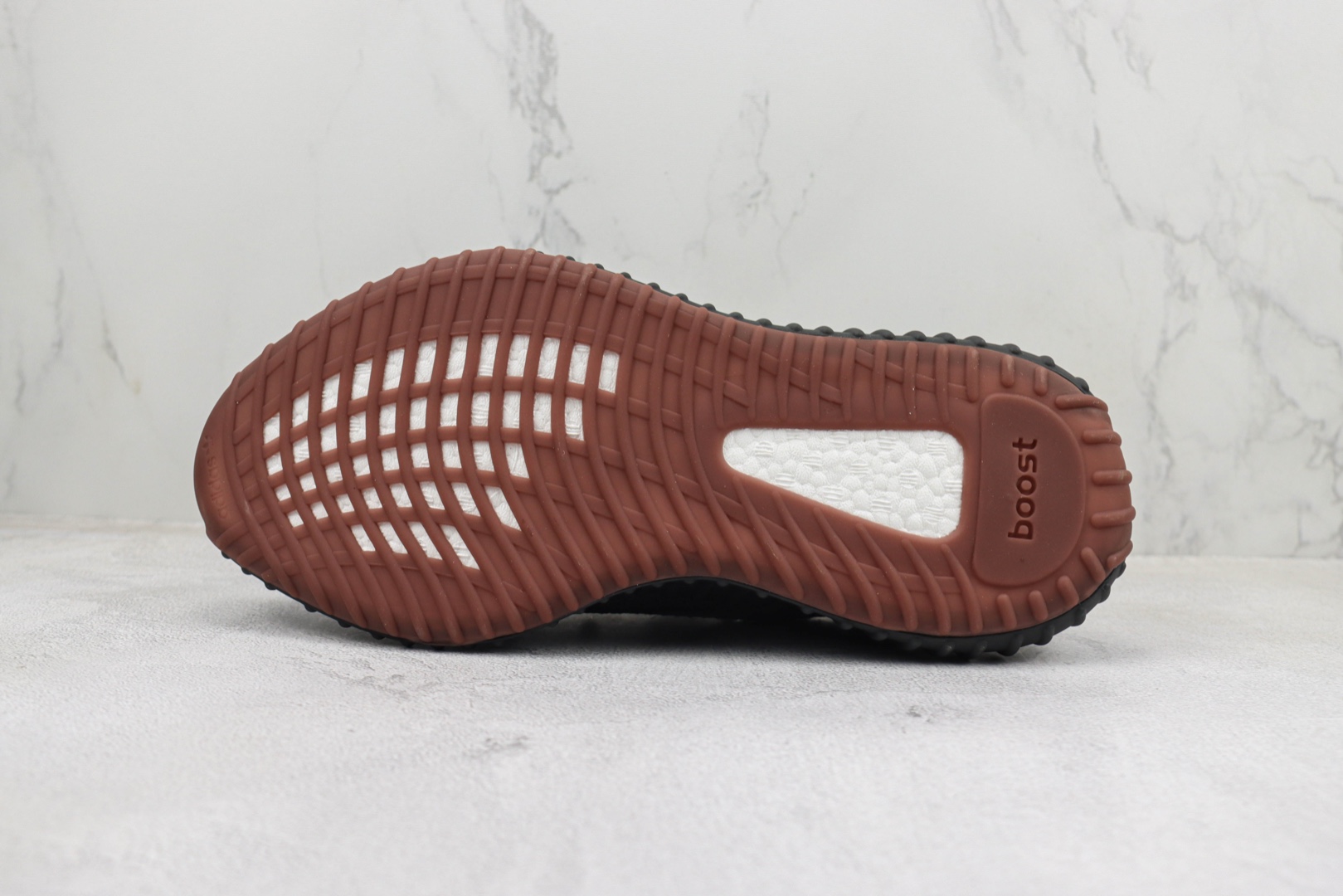 阿迪 椰子350 V2 货号:RH7337 黑酒红色运动鞋 Adidas Yeezy Boost 350 V2