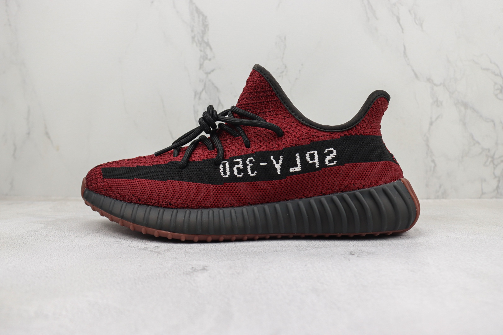 阿迪 椰子350 V2 货号:RH7337 黑酒红色运动鞋 Adidas Yeezy Boost 350 V2