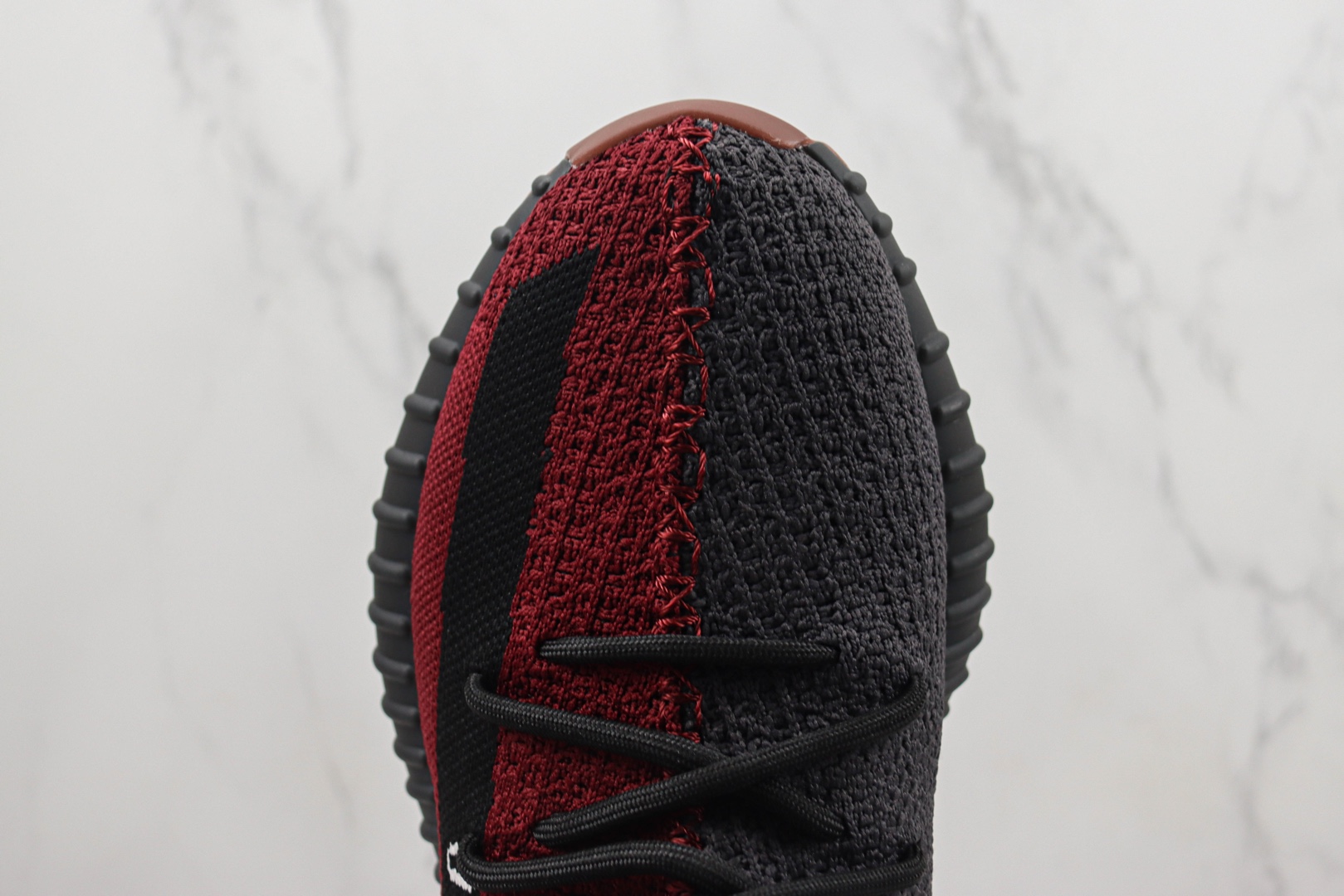 阿迪 椰子350 V2 货号:RH7337 黑酒红色运动鞋 Adidas Yeezy Boost 350 V2