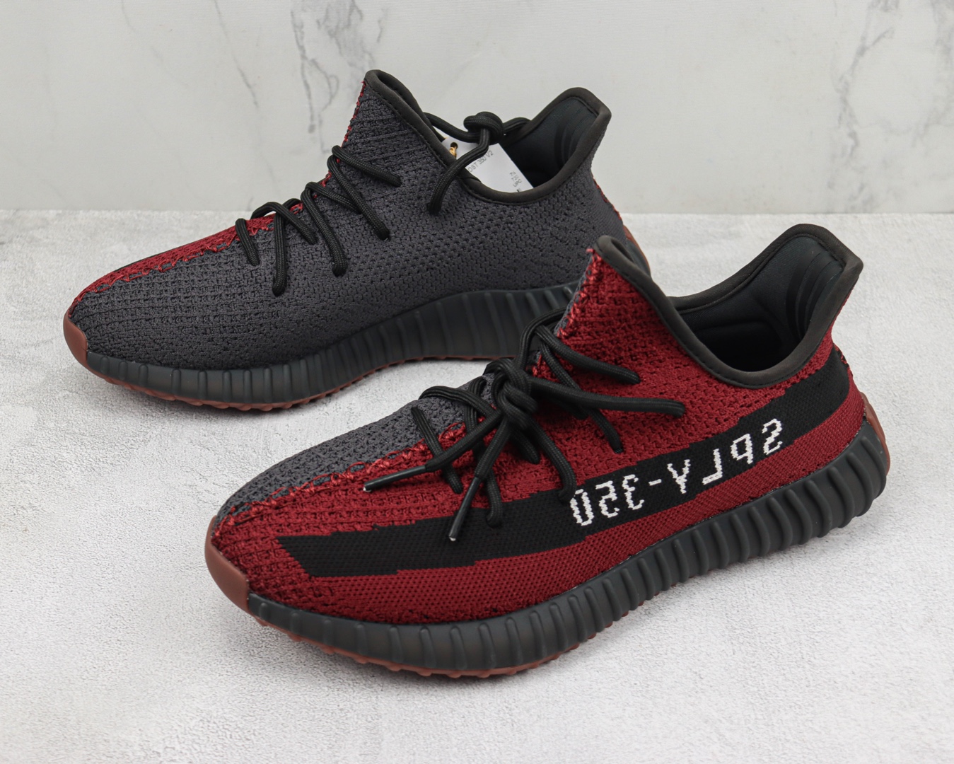 阿迪 椰子350 V2 货号:RH7337 黑酒红色运动鞋 Adidas Yeezy Boost 350 V2