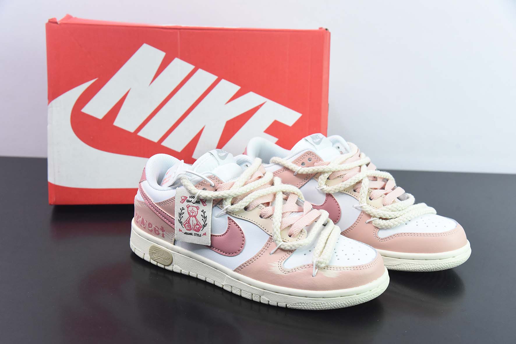 NK SB Dunk Low 解构抽绳低帮 白粉色 涂鸦 印花 货号：DD1503 121