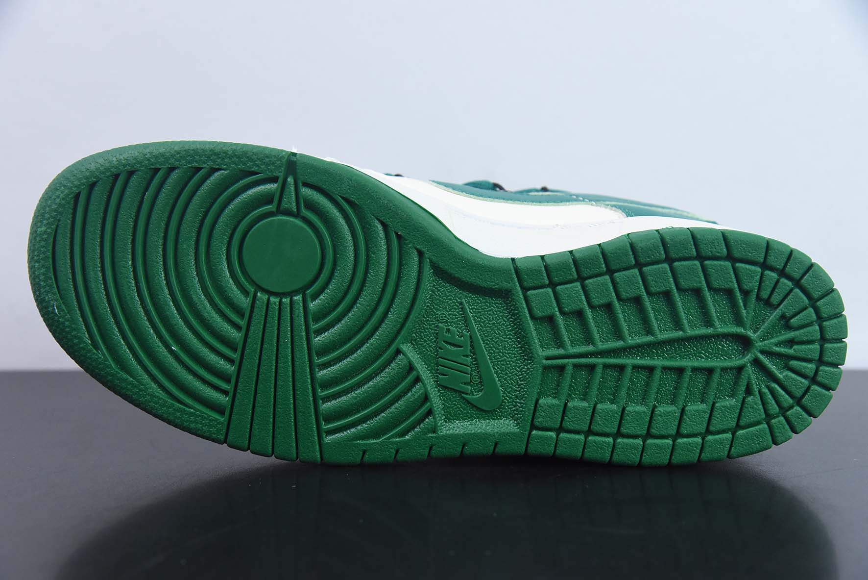 NK SB Dunk Low 解构抽绳低帮白绿笑脸贴布  印花 货号：DD1503 112-32