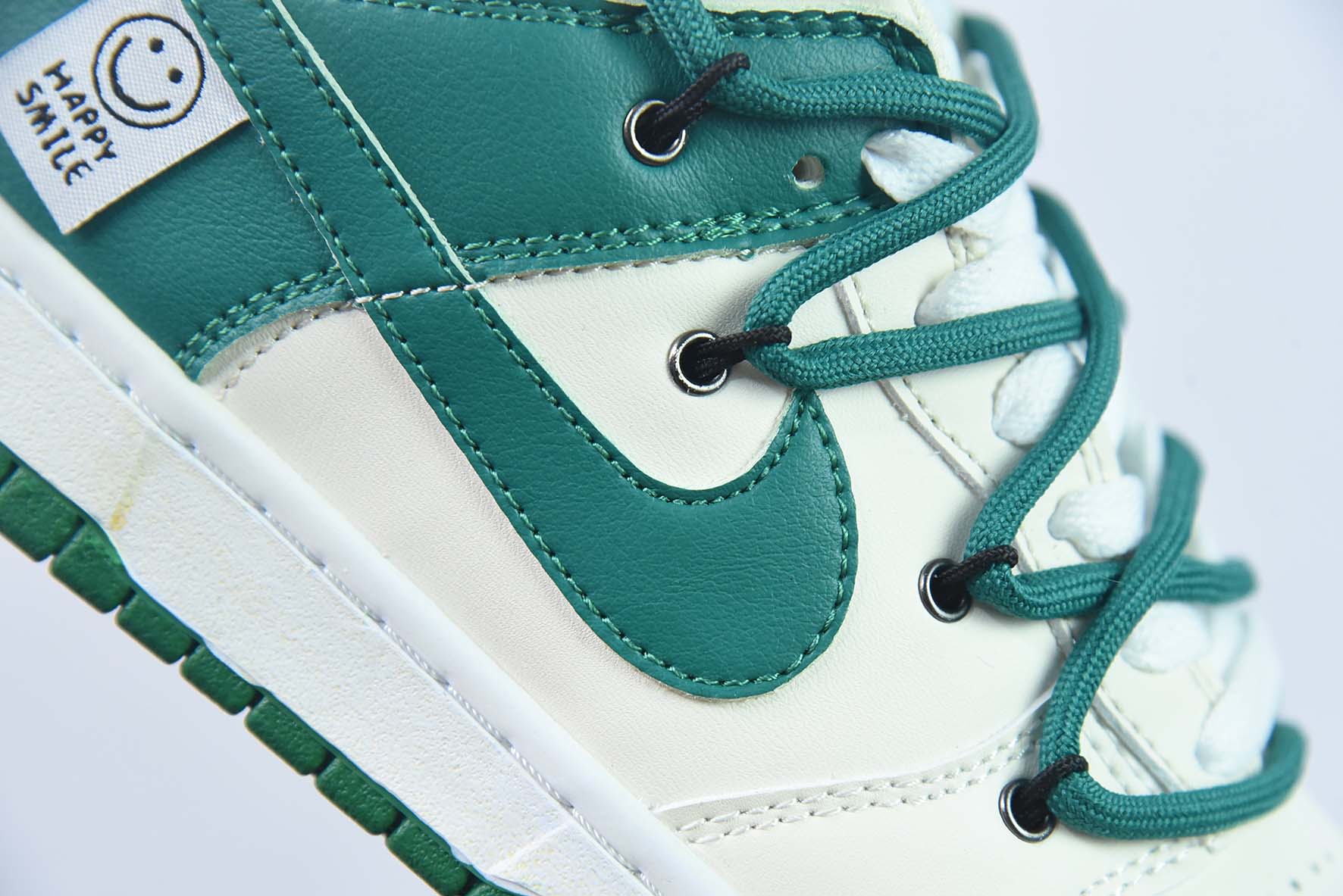 NK SB Dunk Low 解构抽绳低帮白绿笑脸贴布  印花 货号：DD1503 112-32