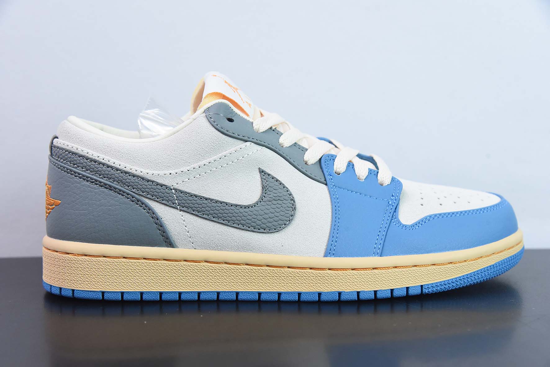 Air Jordan AJ1 Low 低帮系列 蓝灰 DZ5376-469 货号 : DZ5376-469