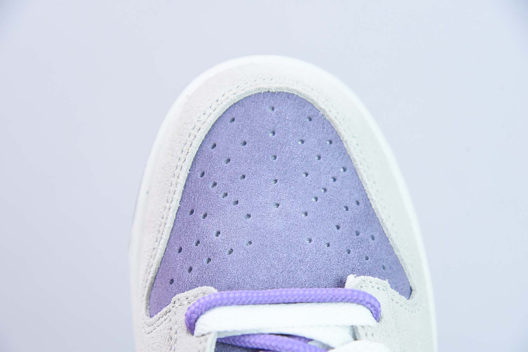 Nike SB Dunk Low 双勾 85系列 米白紫色低帮运动鞋 货号：DO9457 140