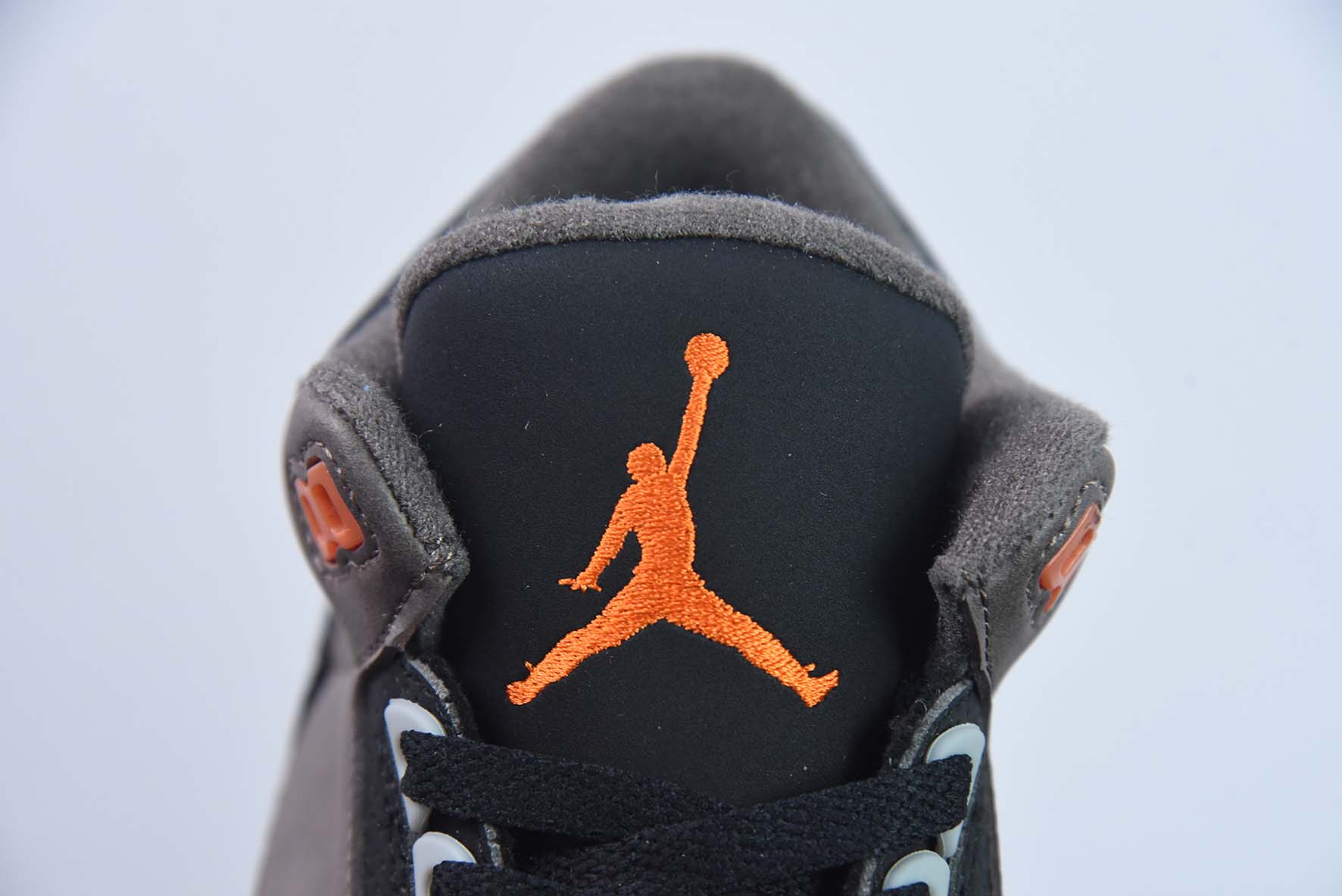 NK Air Jordan 3 RetroDesert Cement"迈克尔·乔丹AJ3代中帮复古休闲运动文化篮球鞋 货号:626967-040