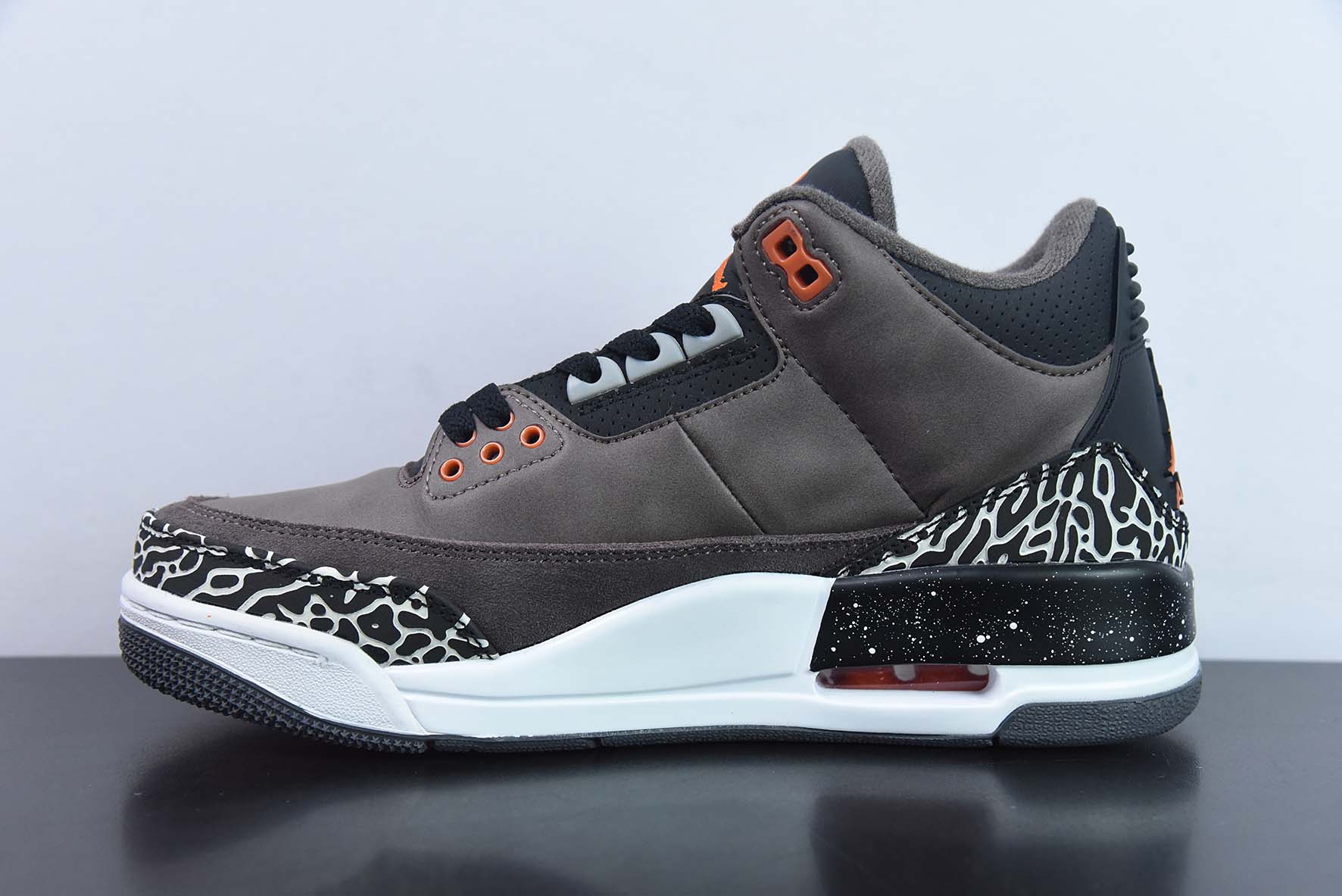 NK Air Jordan 3 RetroDesert Cement"迈克尔·乔丹AJ3代中帮复古休闲运动文化篮球鞋 货号:626967-040