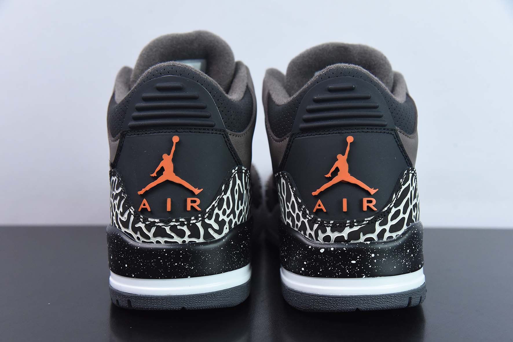 NK Air Jordan 3 RetroDesert Cement"迈克尔·乔丹AJ3代中帮复古休闲运动文化篮球鞋 货号:626967-040
