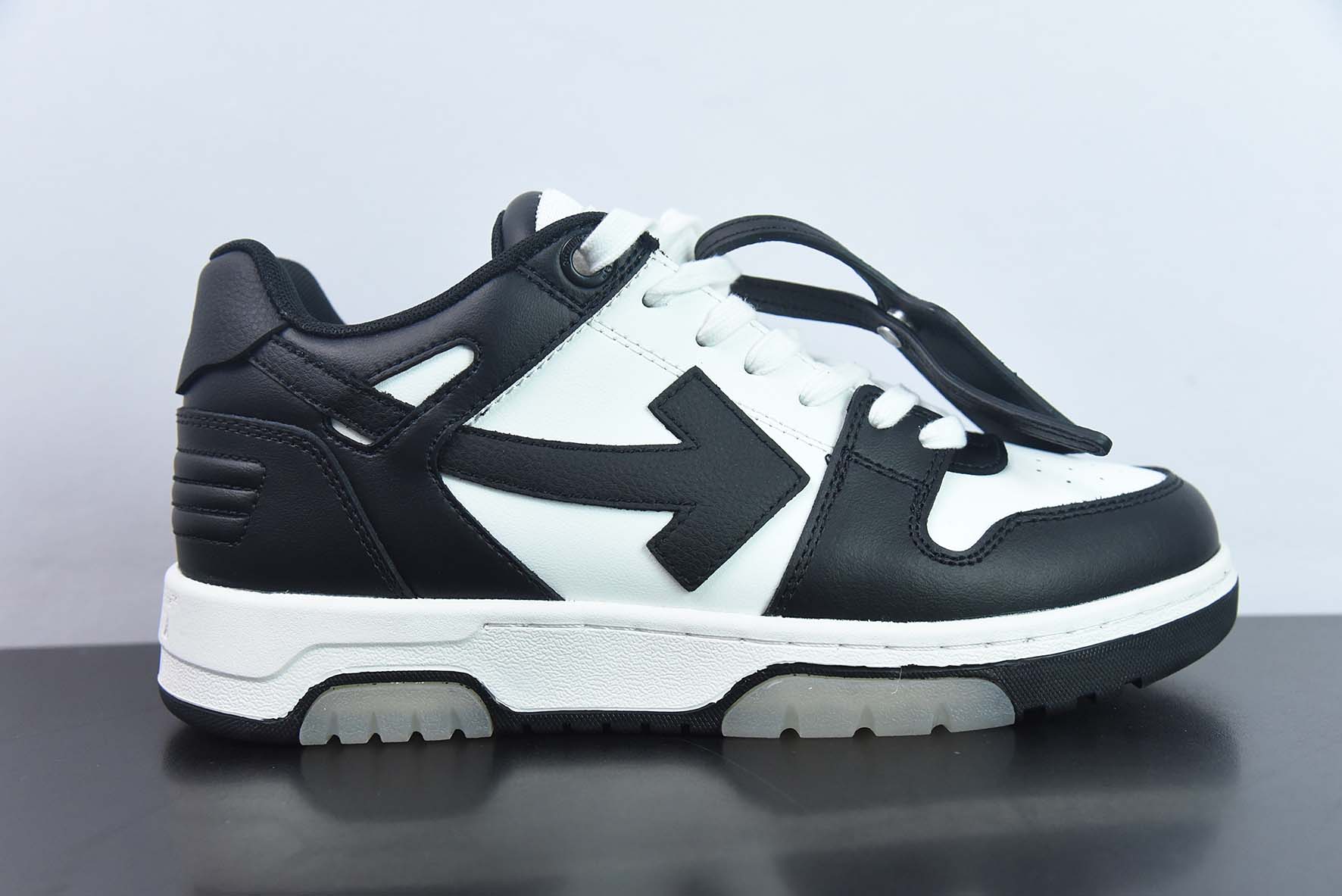 Off-White™ c/o Virgil Abloh Out Of Office Low-top Leather Sneakers"OOO"系列低帮复古百搭休闲运动板鞋