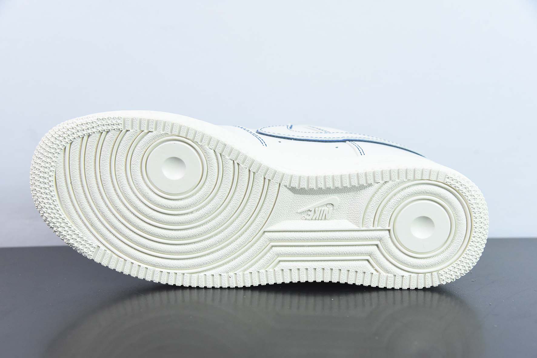 Nike Air Force 1 Low 米蓝满天星空军一号低帮运动鞋 货号：315122 404