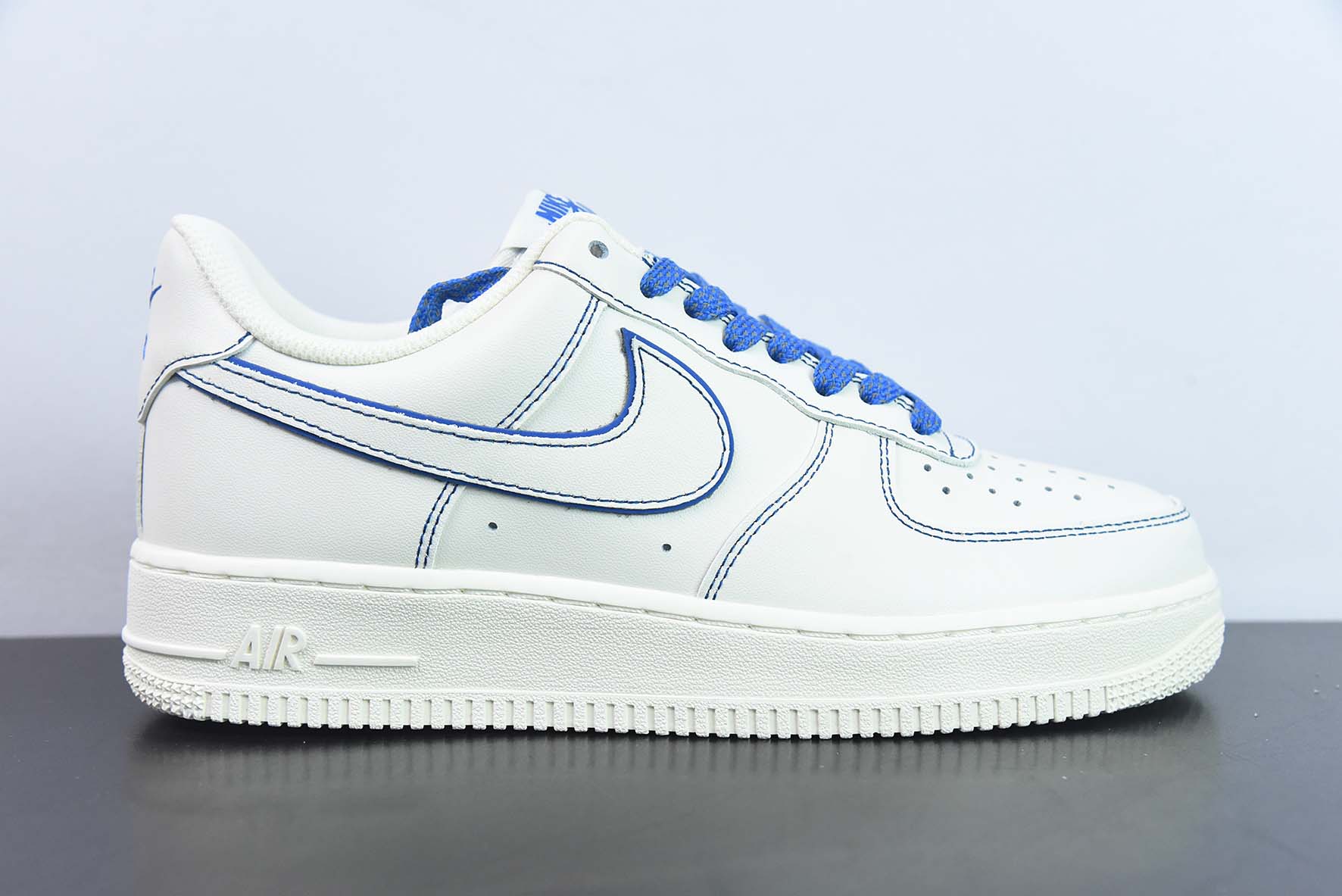 Nike Air Force 1 Low 米蓝满天星空军一号低帮运动鞋 货号：315122 404