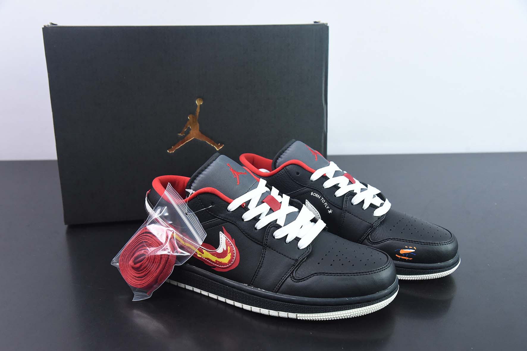 Air Jordan 1 Low "Flaming Swoosh" AJ1 乔1黑红火焰低帮运动鞋 货号:FJ7073-010