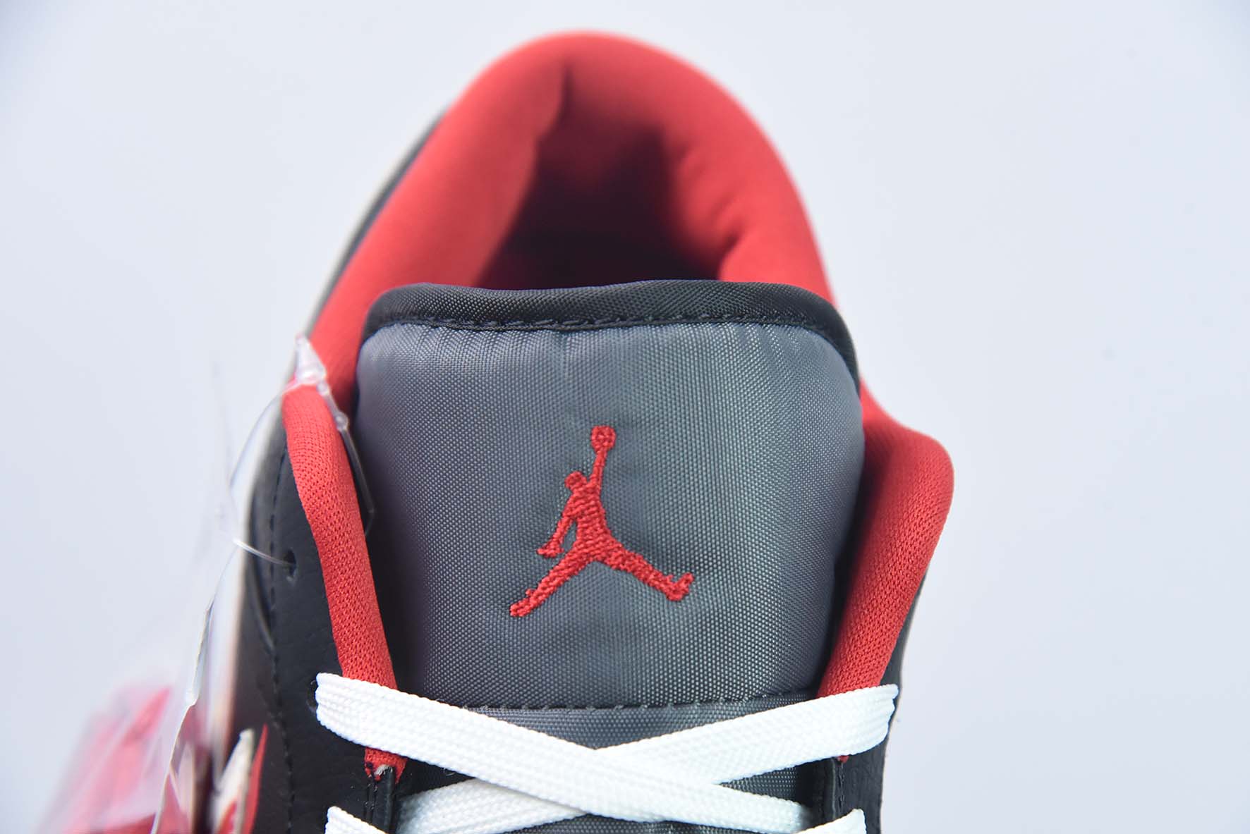 Air Jordan 1 Low "Flaming Swoosh" AJ1 乔1黑红火焰低帮运动鞋 货号:FJ7073-010