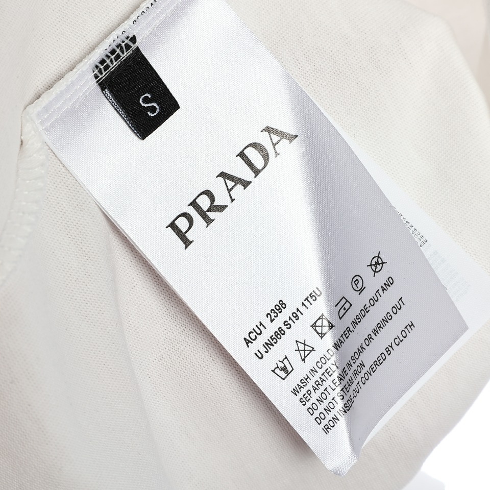 180 Prada/普拉达 22ss春夏铭牌口袋短袖T恤 260克双纱爽滑棉