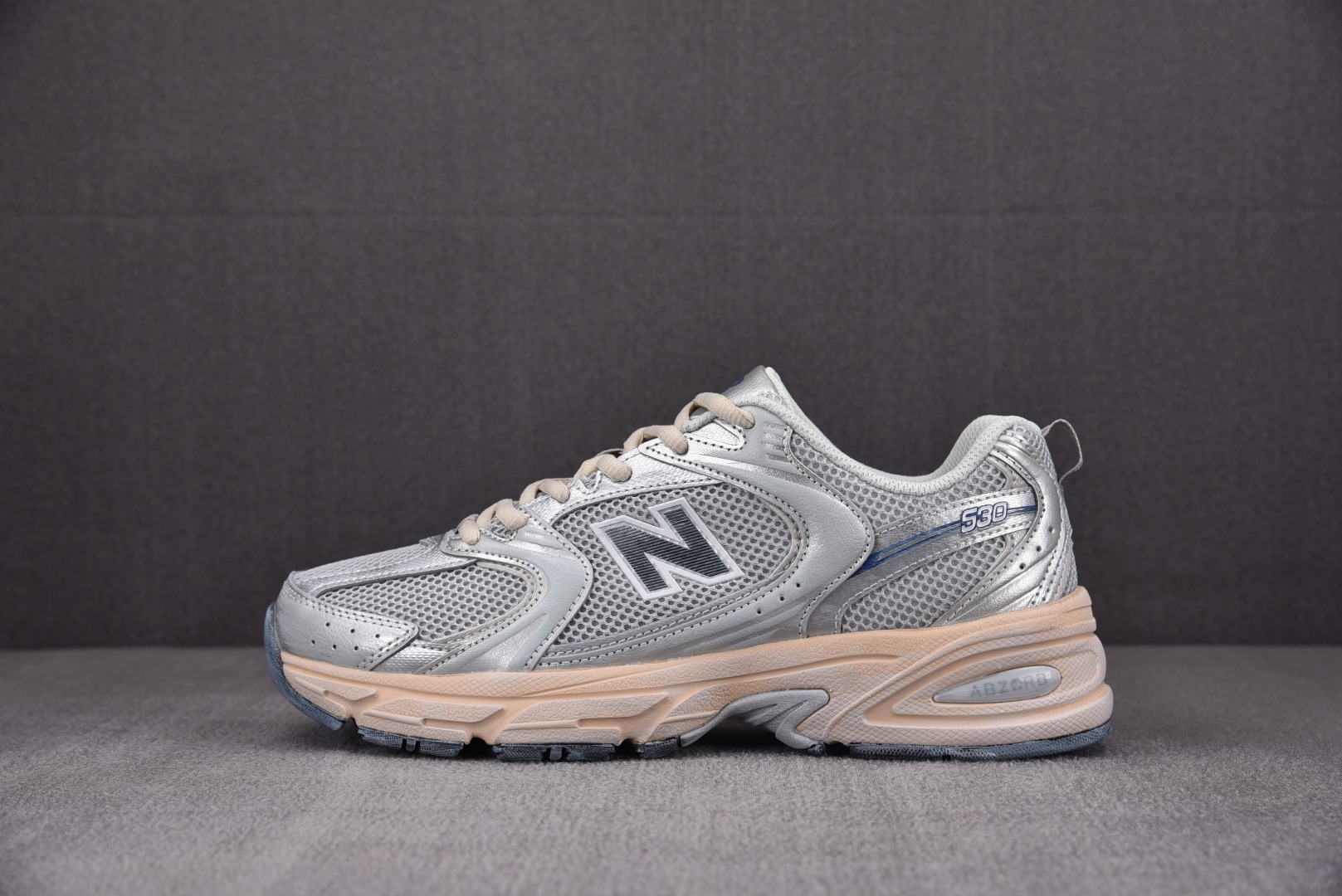 NB530银色尺码36-44.5总裁