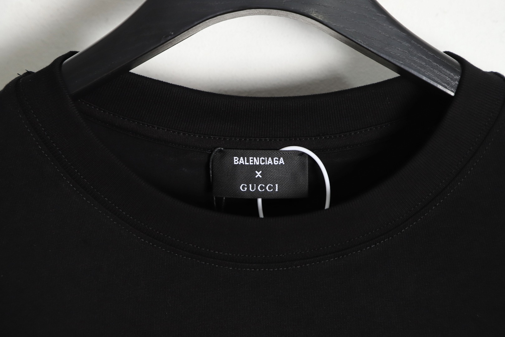 170 BalenciagaGucci 巴黎世家 x 古驰联名基础款胸前刺绣LOGO短袖